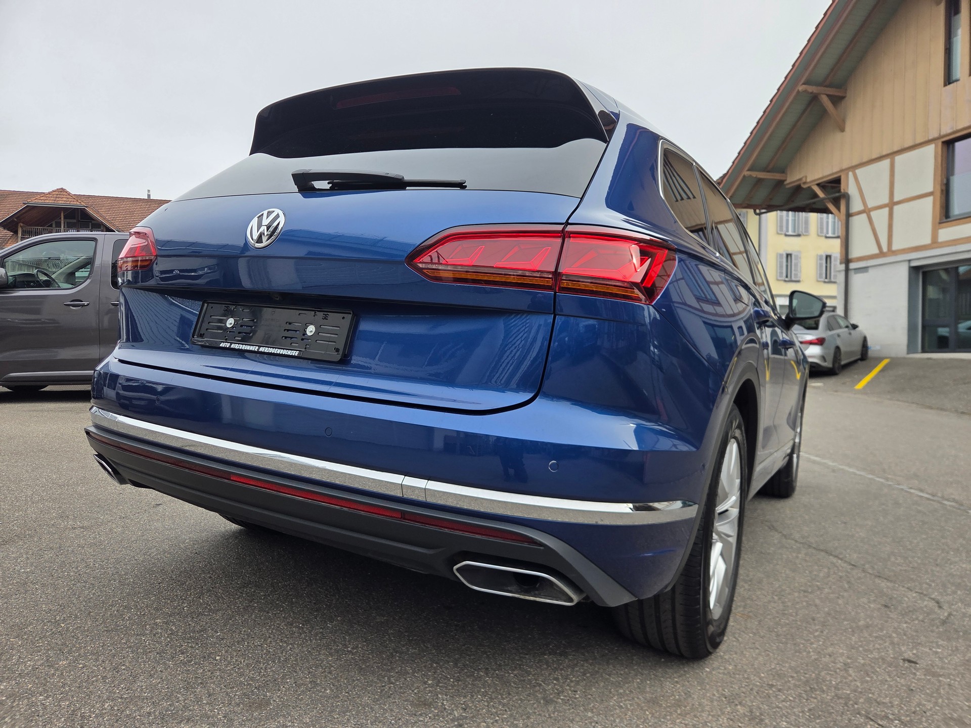 VW Touareg 3.0 TDI Atmosphere Tiptronic-image-8