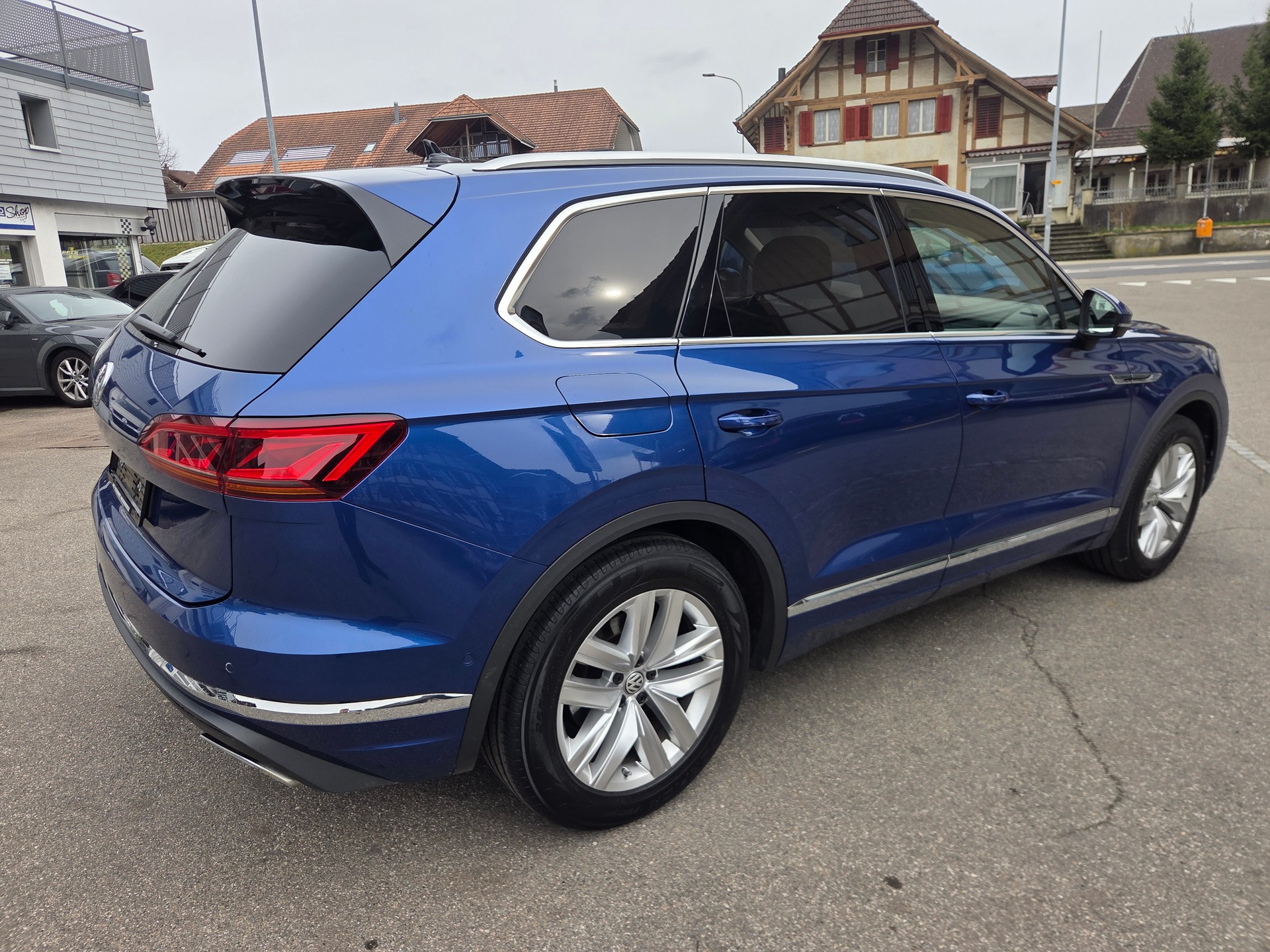 VW Touareg 3.0 TDI Atmosphere Tiptronic-image-9