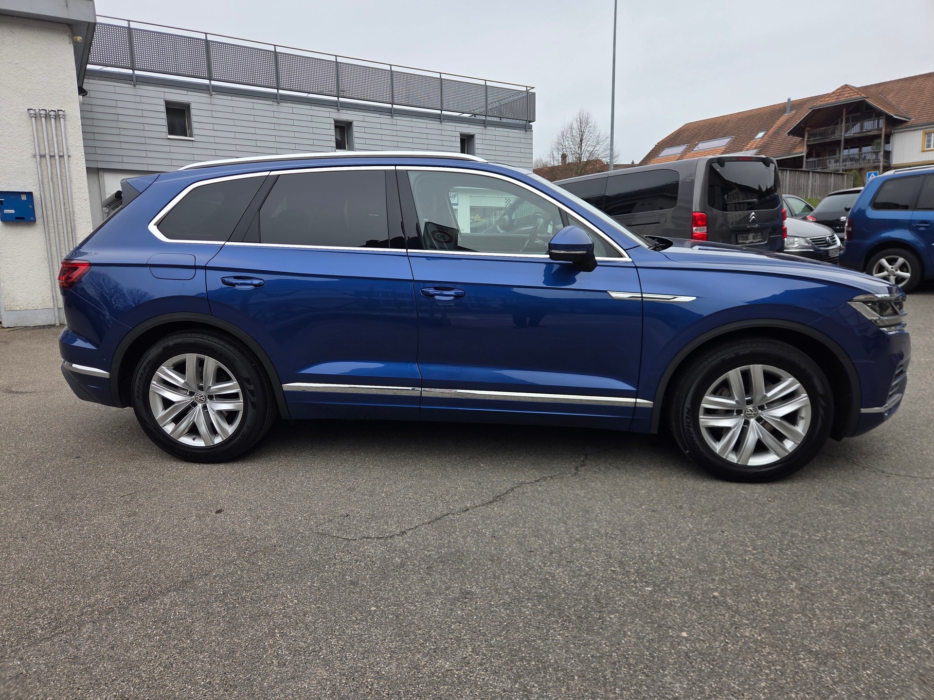 VW Touareg 3.0 TDI Atmosphere Tiptronic-image-10