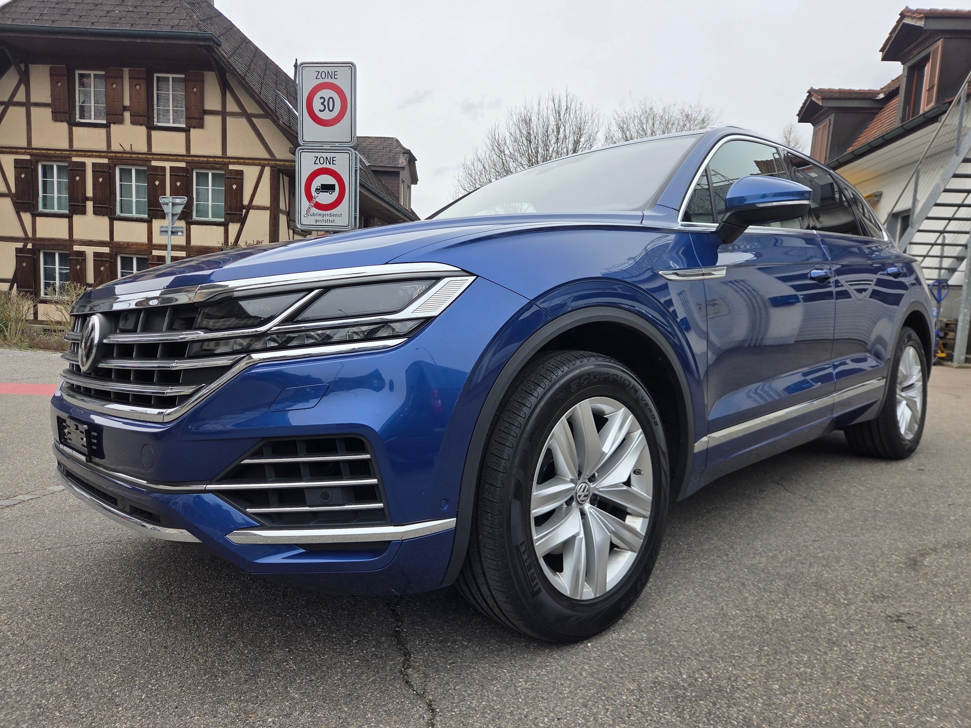 VW Touareg 3.0 TDI Atmosphere Tiptronic-image-4