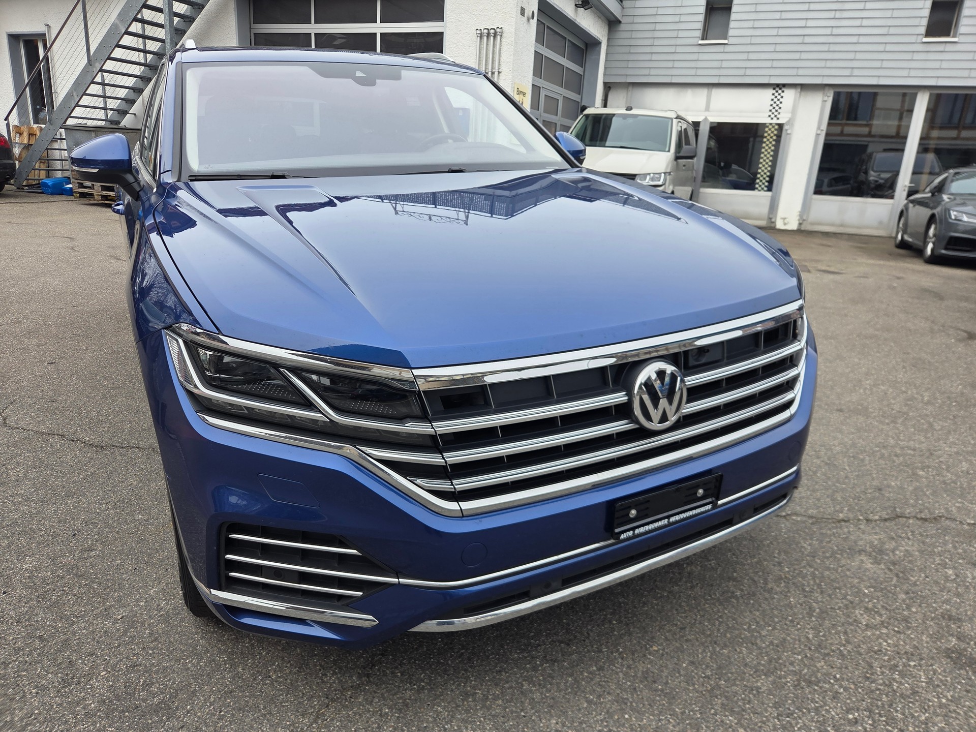 VW Touareg 3.0 TDI Atmosphere Tiptronic-image-2