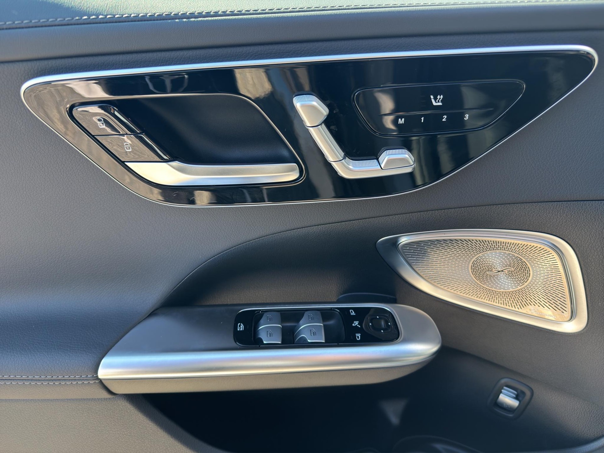 MERCEDES-BENZ C 220 d AMG Line 4matic Kombi-image-8