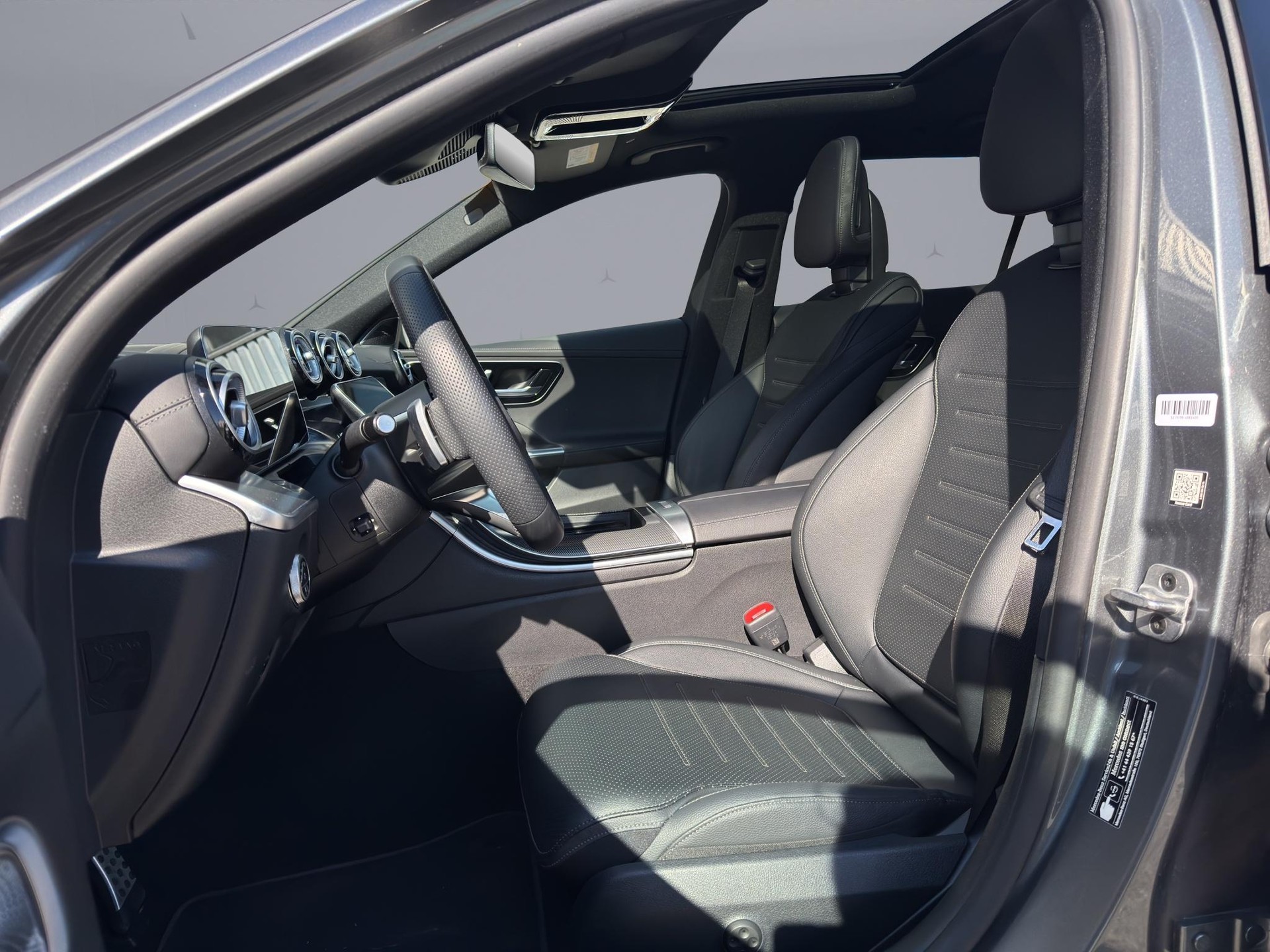 MERCEDES-BENZ C 220 d AMG Line 4matic Kombi-image-19