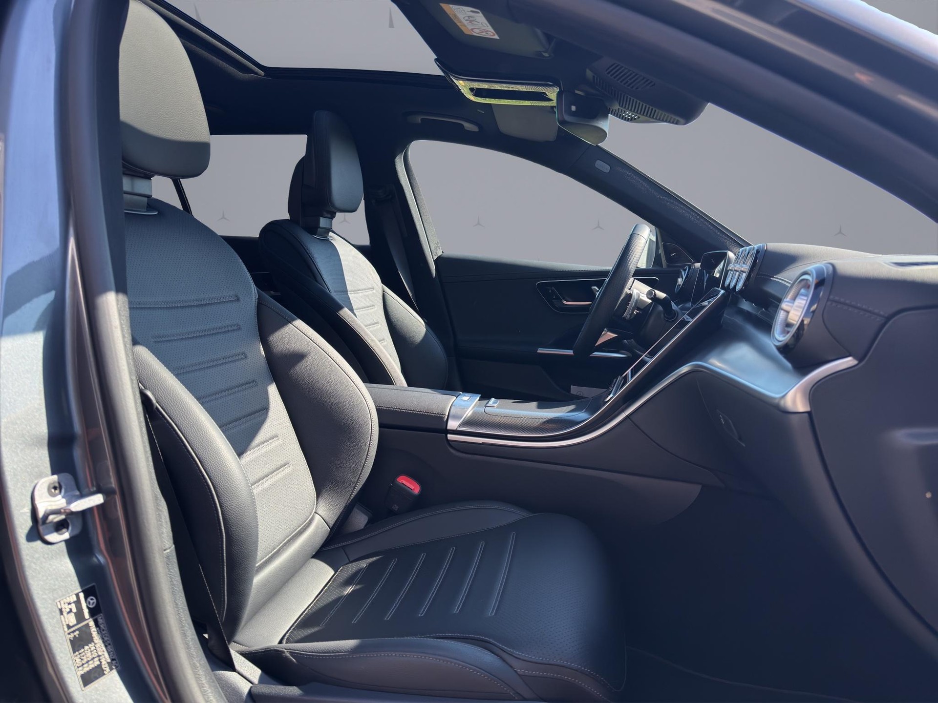 MERCEDES-BENZ C 220 d AMG Line 4matic Kombi-image-14