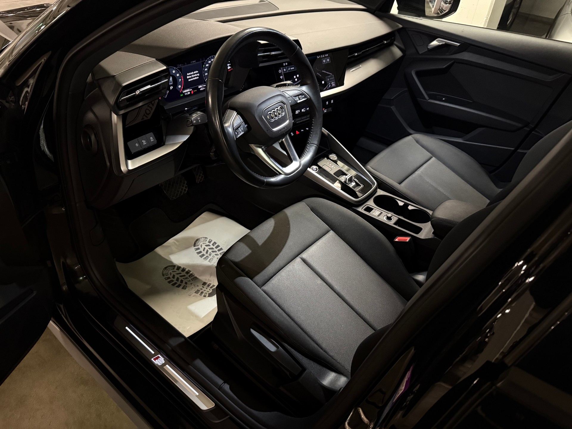 AUDI A3 Limousine 35 TFSI S-Line Attraction S-tronic-image-10
