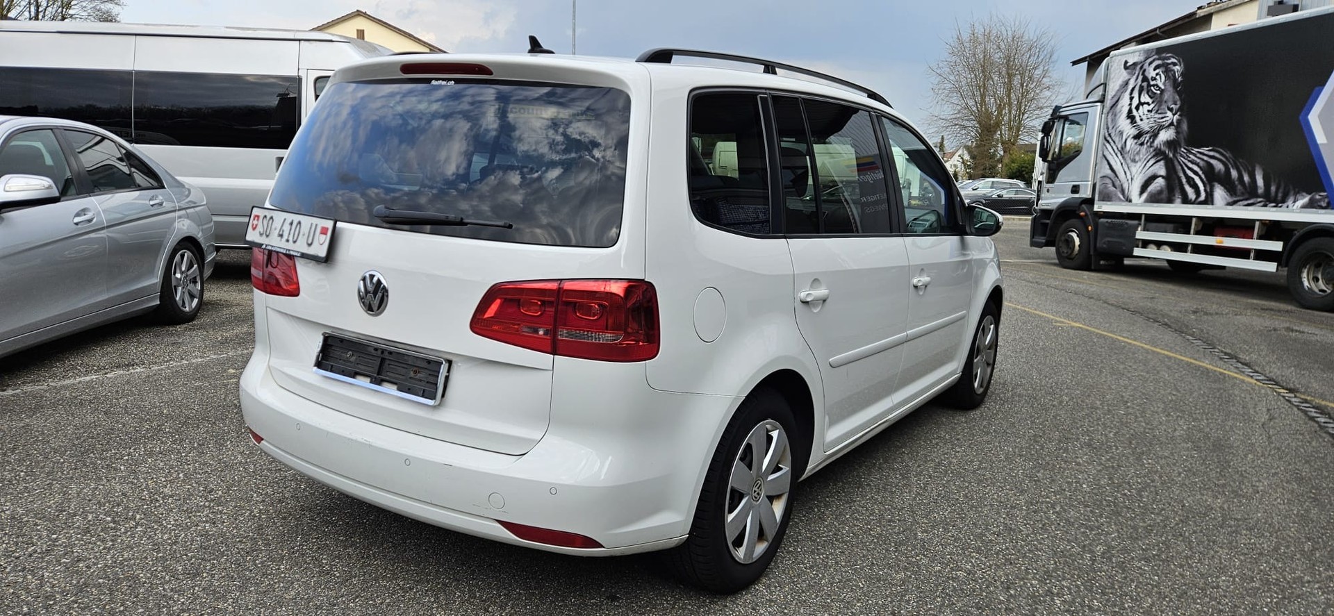 VW Touran 1.6 TDI Trendline DSG-image-2