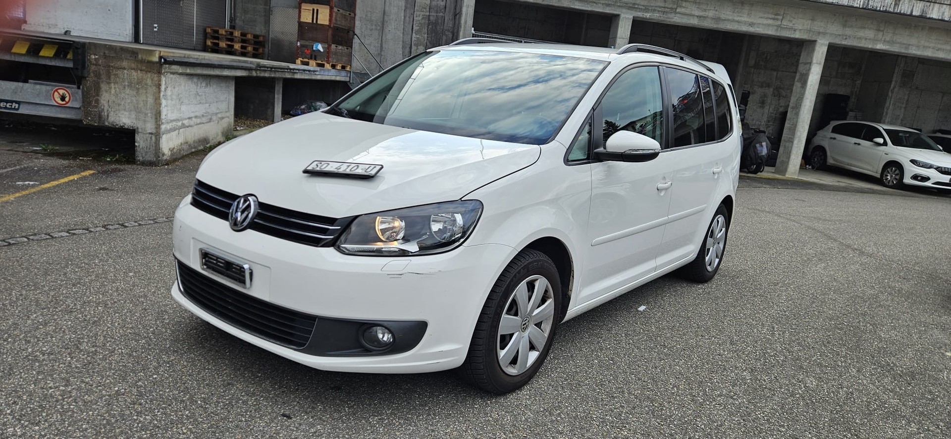 VW Touran 1.6 TDI Trendline DSG-image-9