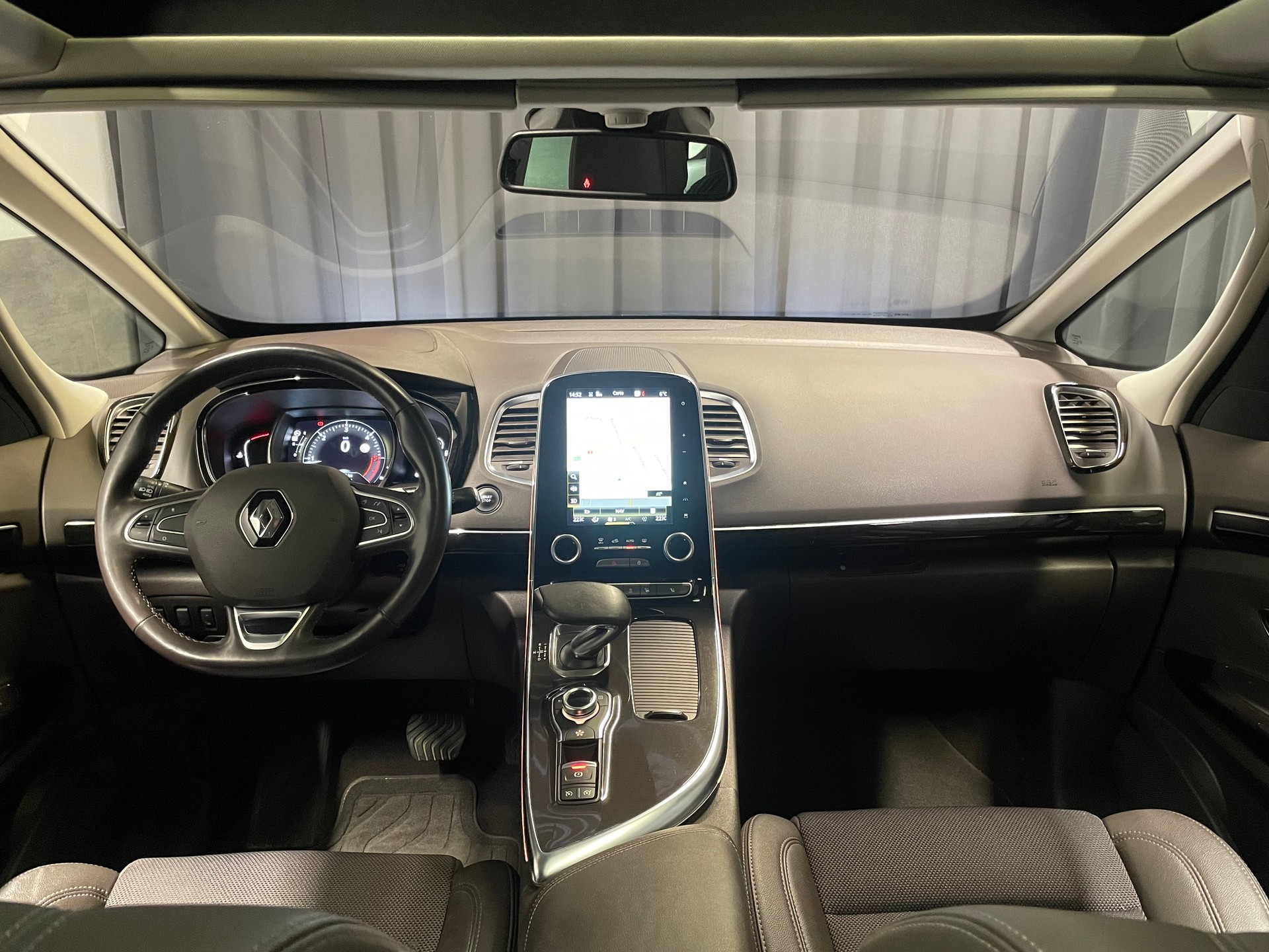 RENAULT Espace 1.6 dCi 90th Anniversary EDC(78)(M)-image-10