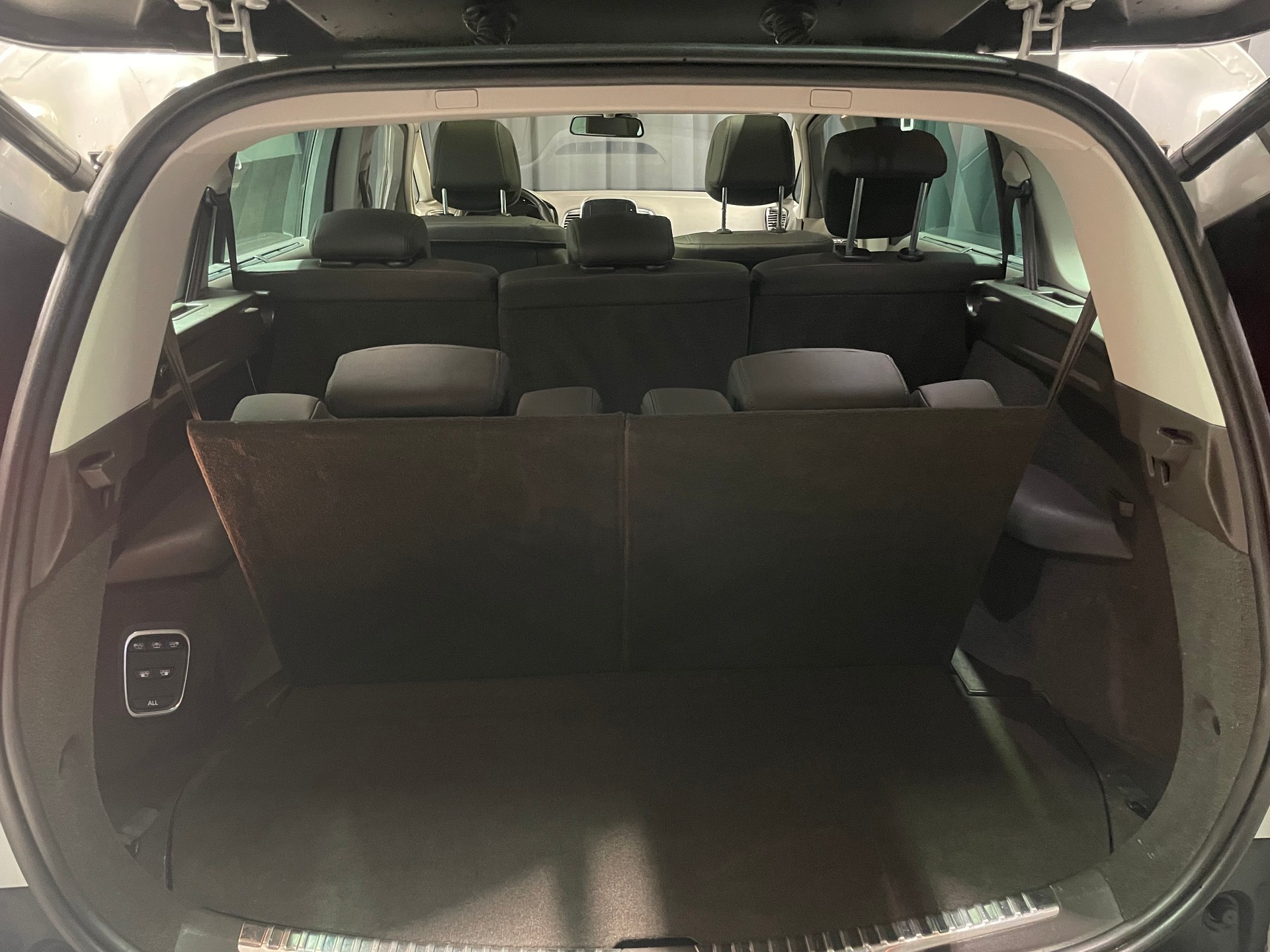 RENAULT Espace 1.6 dCi 90th Anniversary EDC(78)(M)-image-19