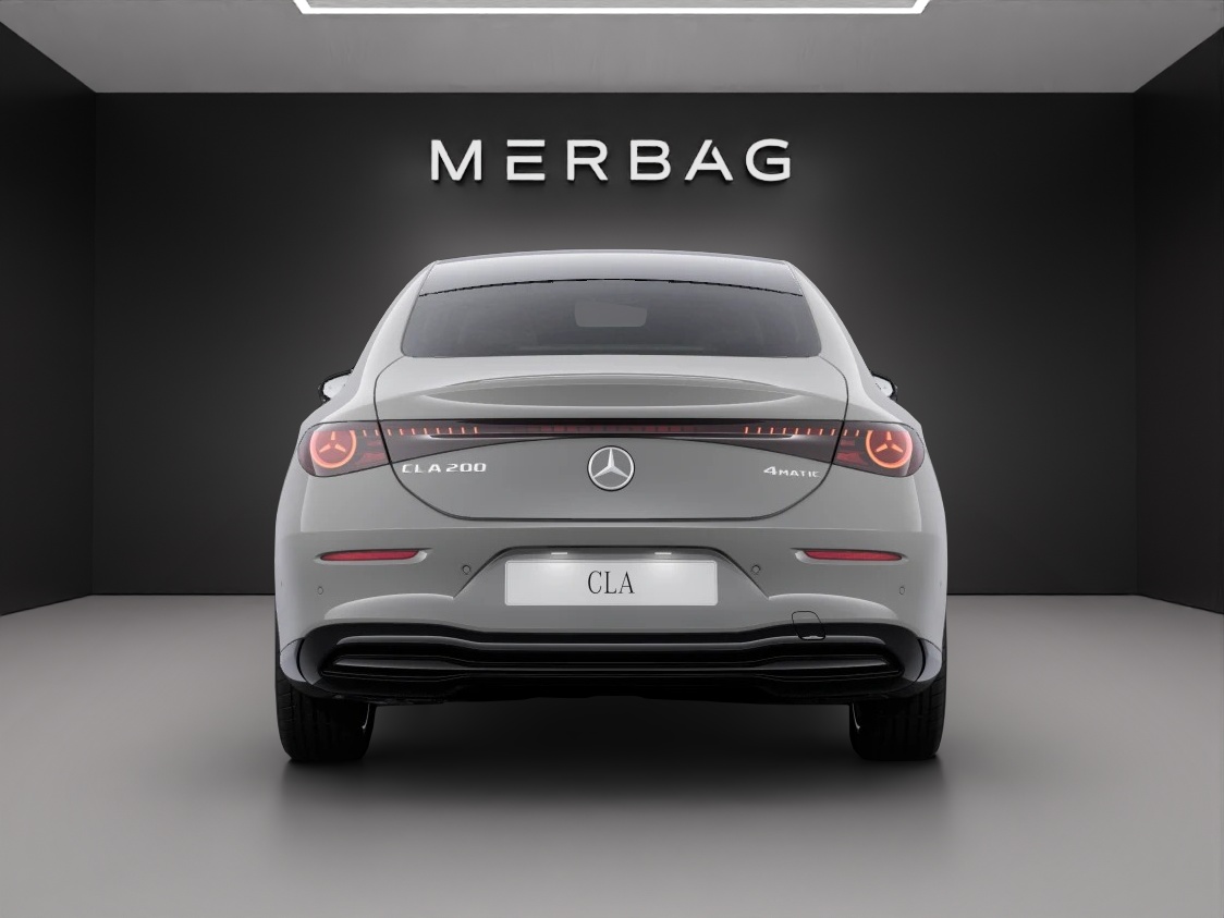 MERCEDES-BENZ CLA 200 8G-DCT 4Matic-image-3