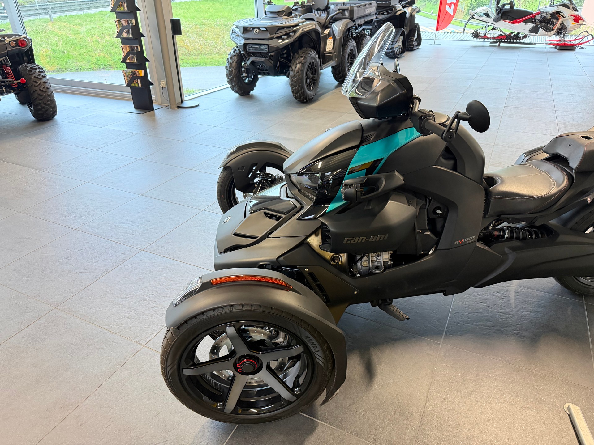 CAN-AM Ryker Ace 900 Sport-showroom-element-2