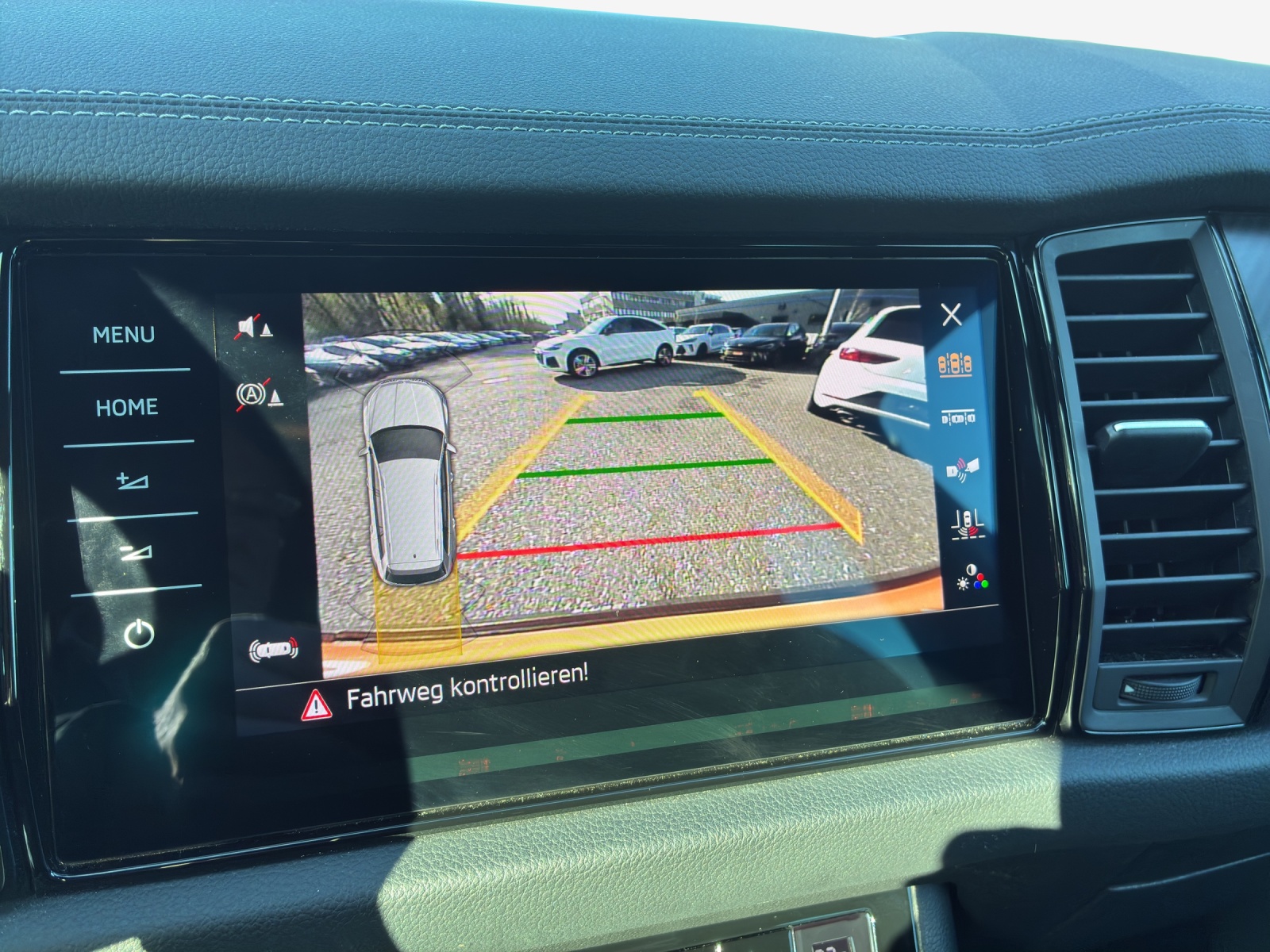 SKODA Kodiaq 2.0 TSI 4x4 SportLine-image-14