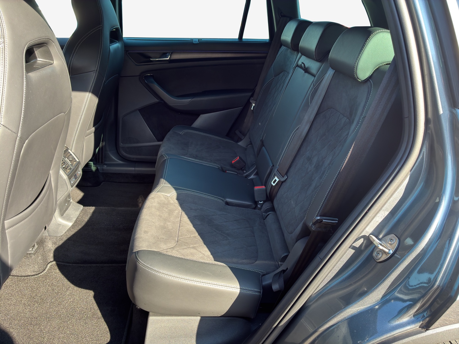 SKODA Kodiaq 2.0 TSI 4x4 SportLine-image-12