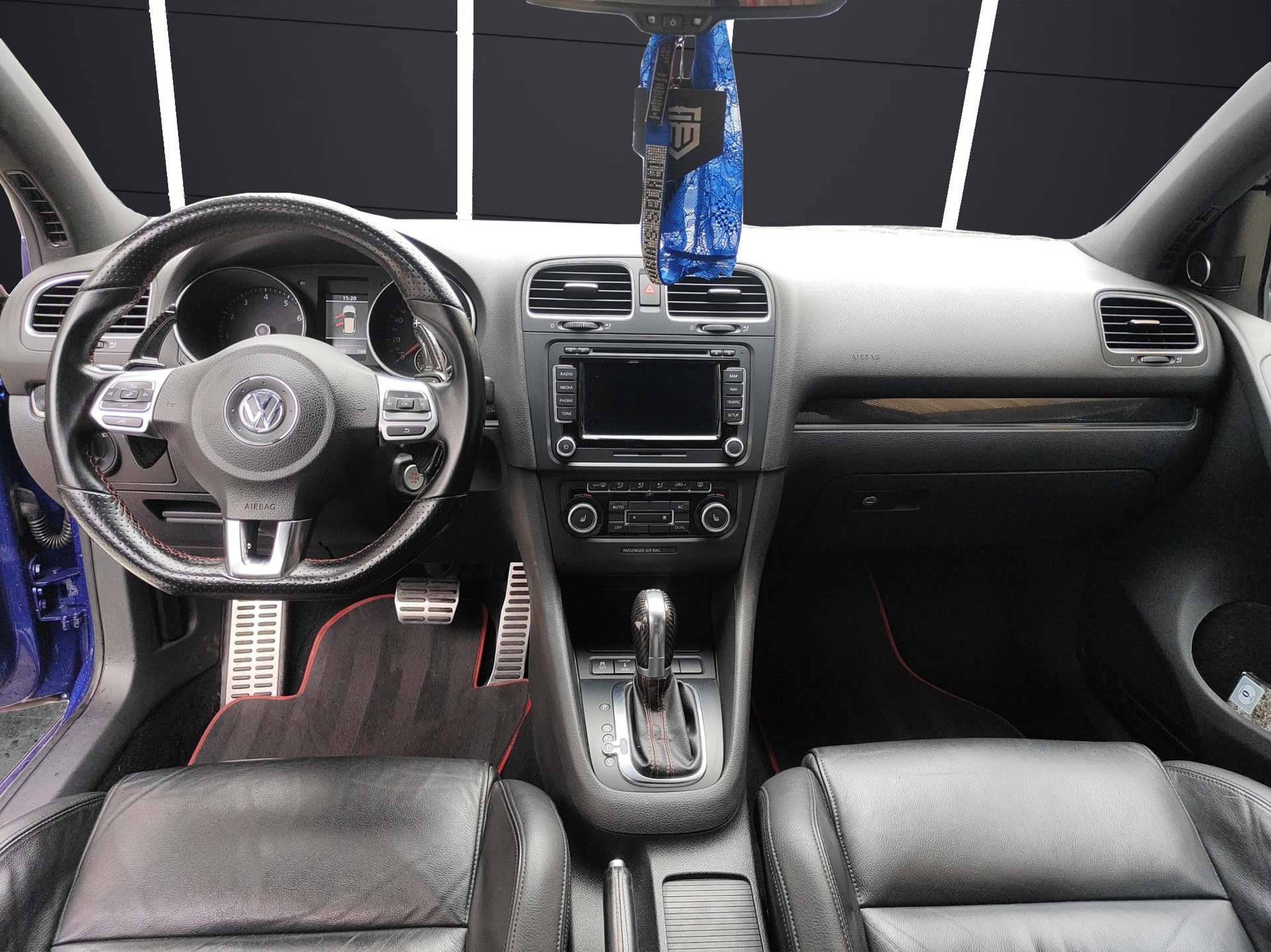 VW Golf 2.0 TSI GTI Edition 35 DSG-image-10