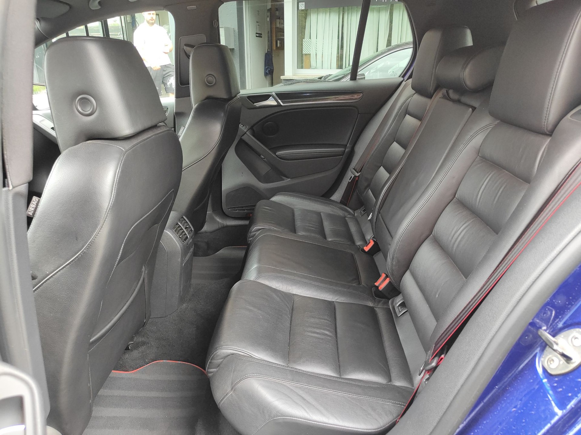 VW Golf 2.0 TSI GTI Edition 35 DSG-image-8