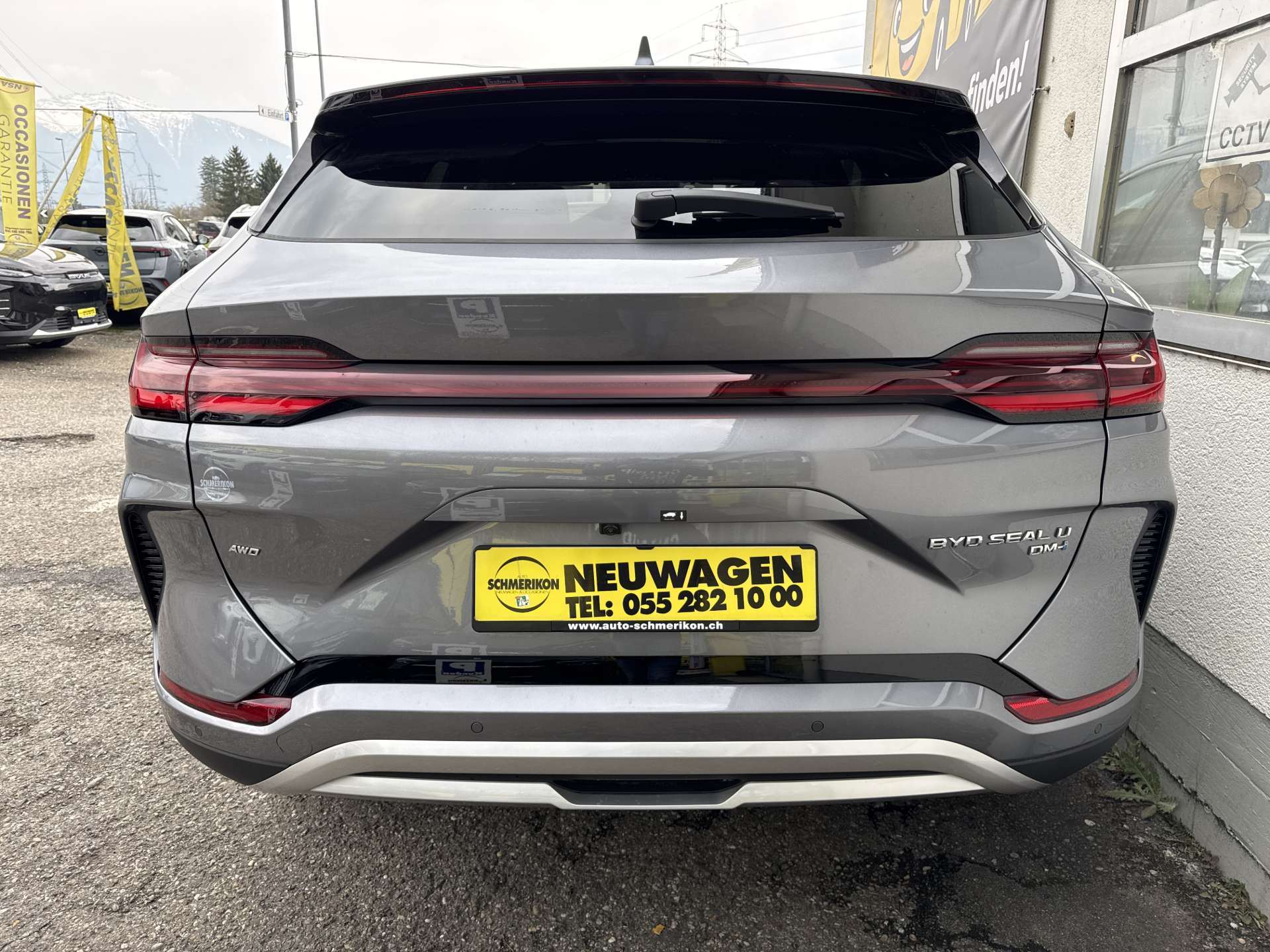 BYD Seal U DM-i PHEV Design AWD 324PS Automat-image-3