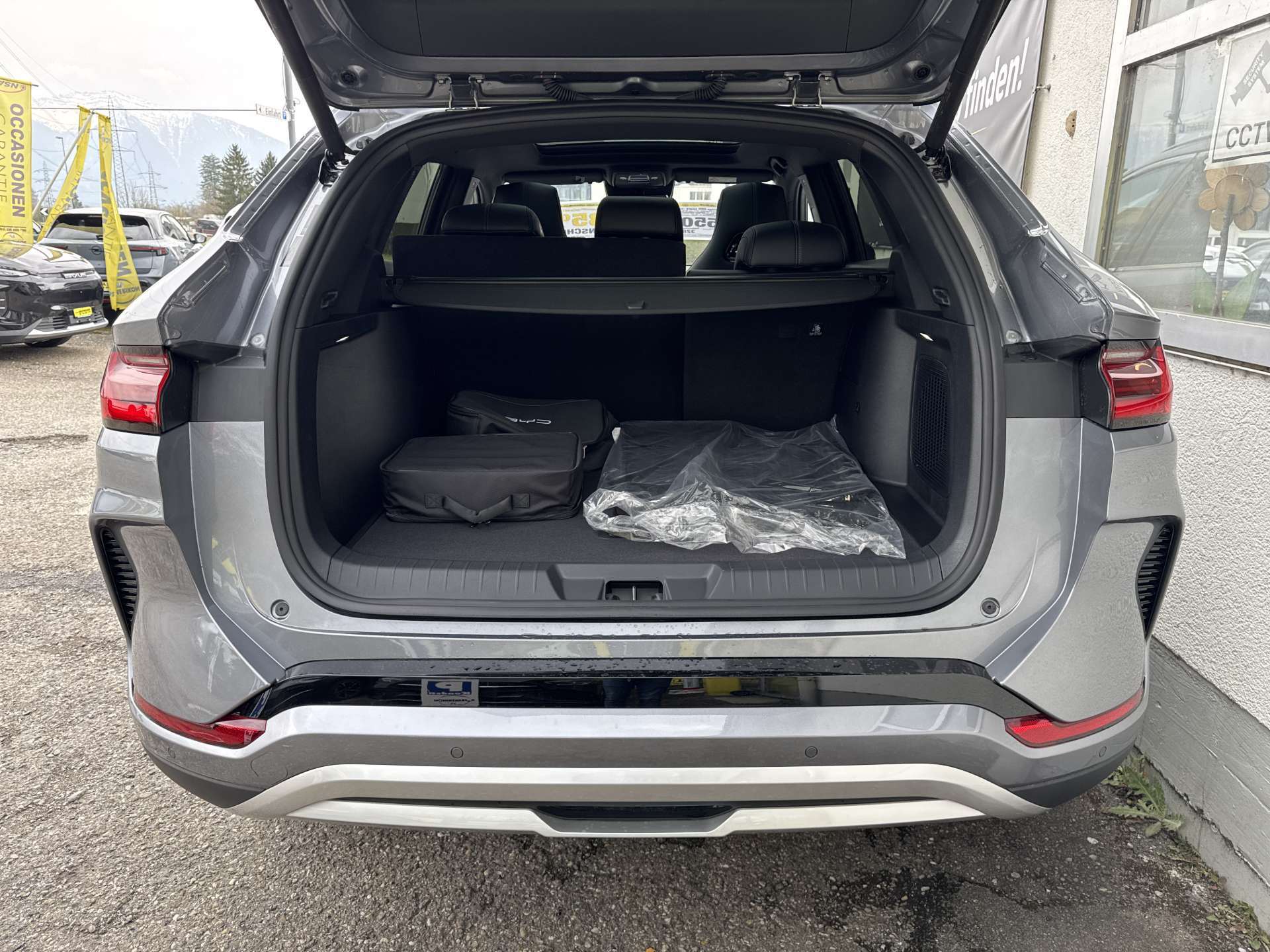 BYD Seal U DM-i PHEV Design AWD 324PS Automat-image-8