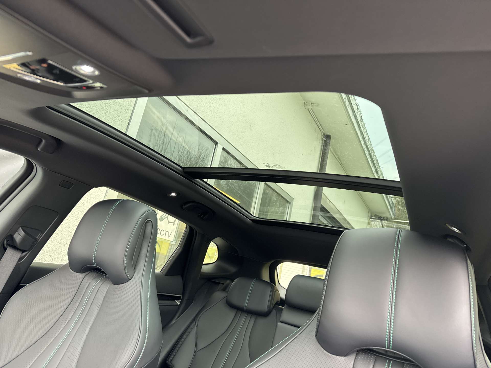 BYD Seal U DM-i PHEV Design AWD 324PS Automat-image-13