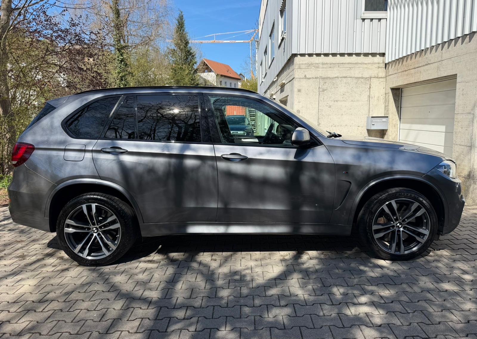 BMW X5 xDrive M50d Steptronic-image-5