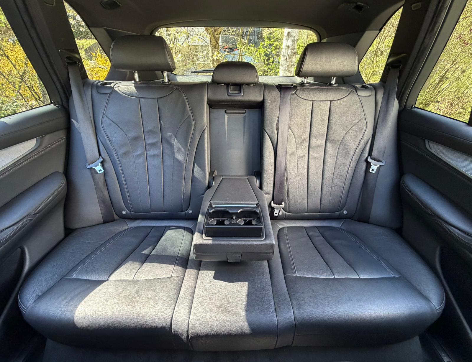 BMW X5 xDrive M50d Steptronic-image-21