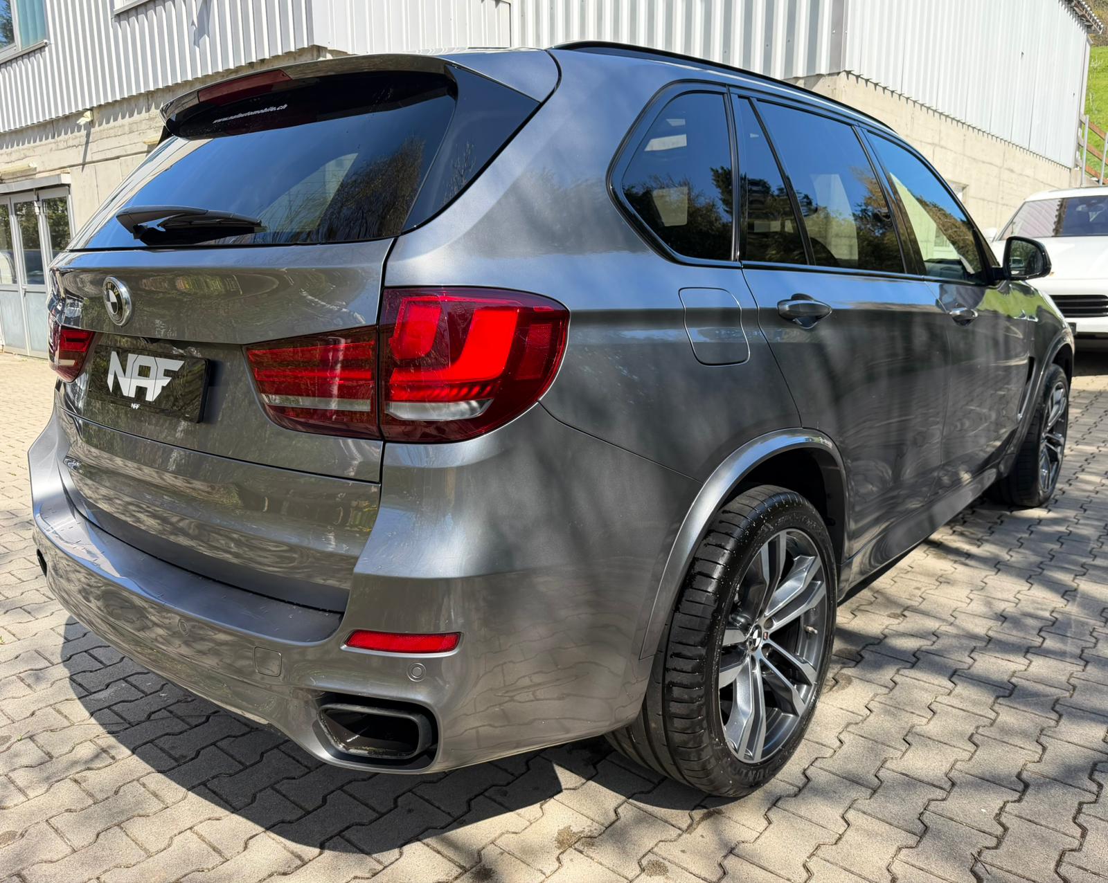 BMW X5 xDrive M50d Steptronic-image-4