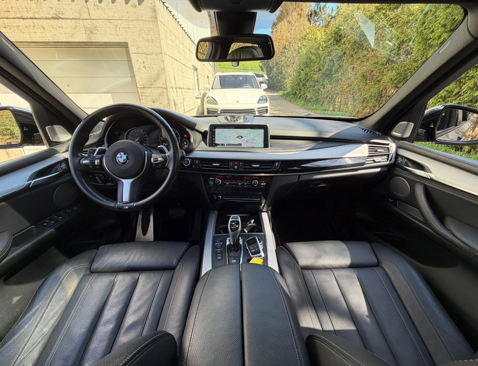 BMW X5 xDrive M50d Steptronic-image-23