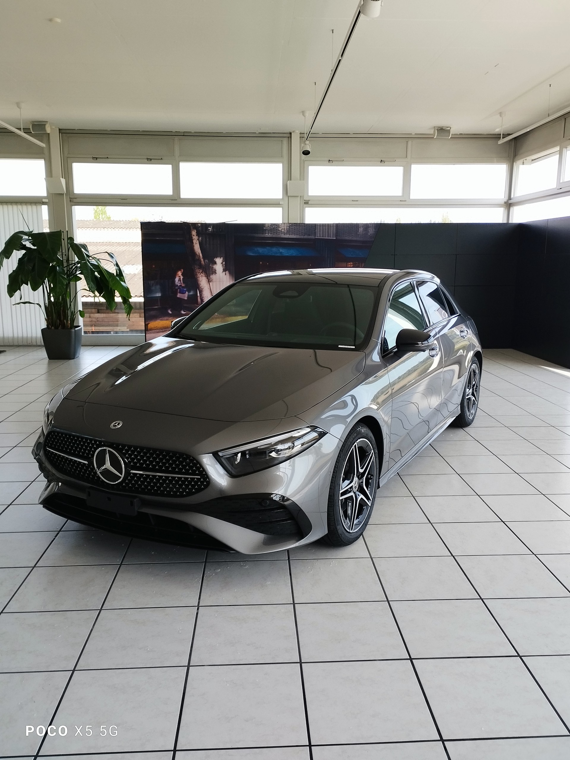 MERCEDES-BENZ A 200 Kompaktlimousine Night Star-image-2