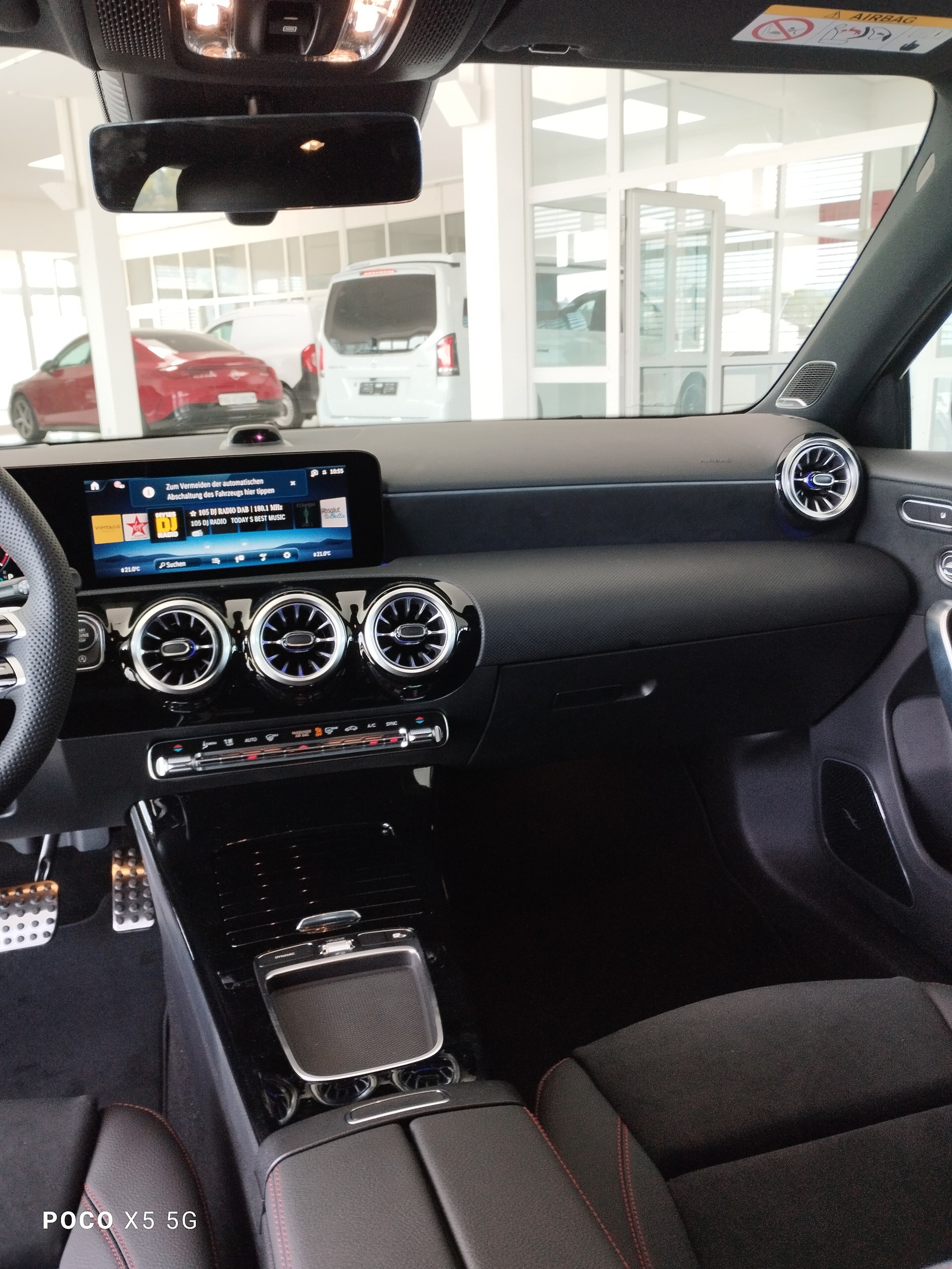 MERCEDES-BENZ A 200 Kompaktlimousine Night Star-image-11
