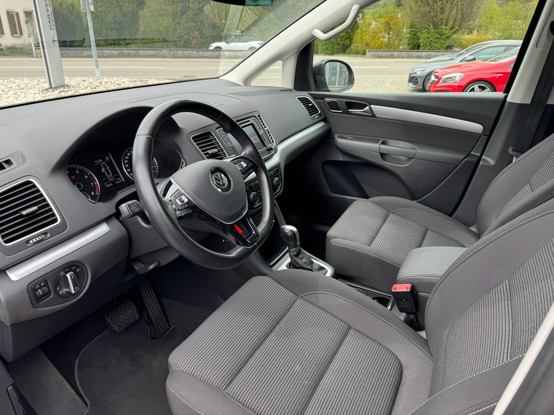VW Sharan 1.4 TSI BlMT Comfortline DSG 7 Plätzer-image-8