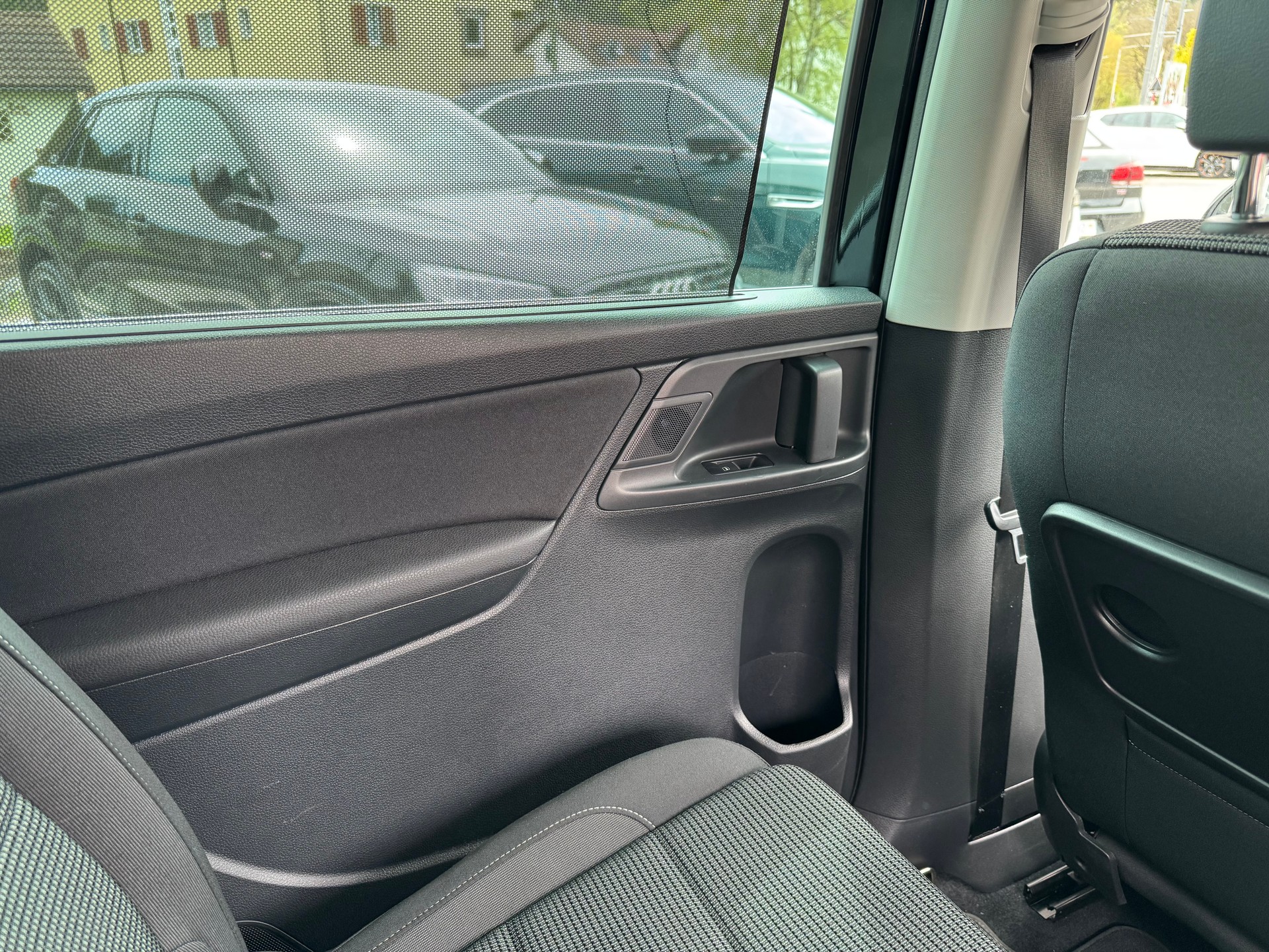 VW Sharan 1.4 TSI BlMT Comfortline DSG 7 Plätzer-image-14
