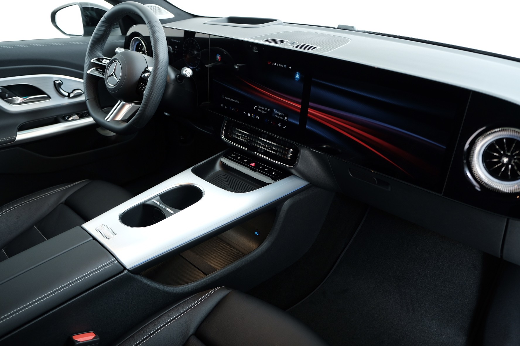 MERCEDES-BENZ CLA 350 4 Matic 85 kWh EQ-image-4