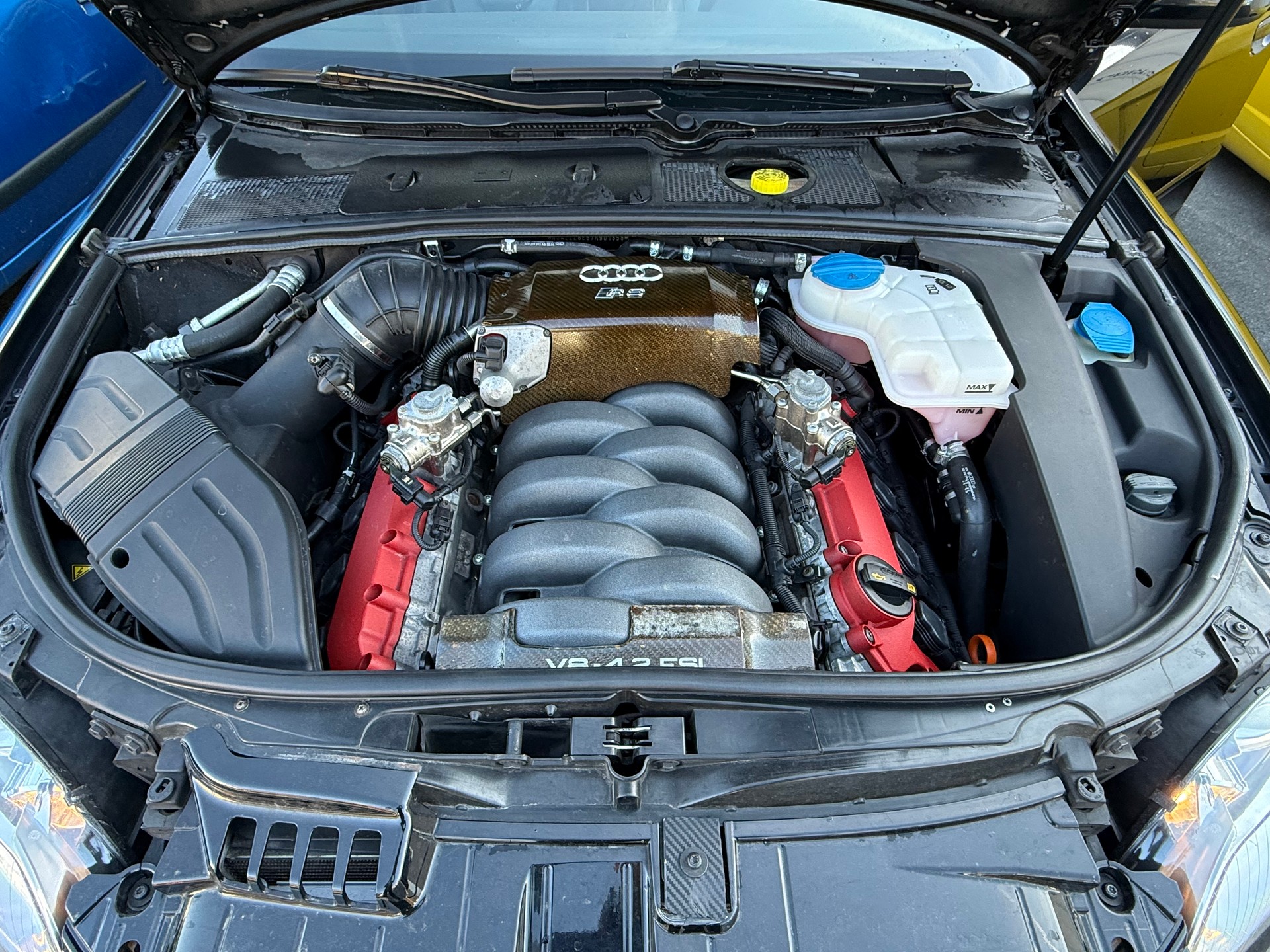 AUDI RS4 Avant 4.2 V8 quattro-image-12