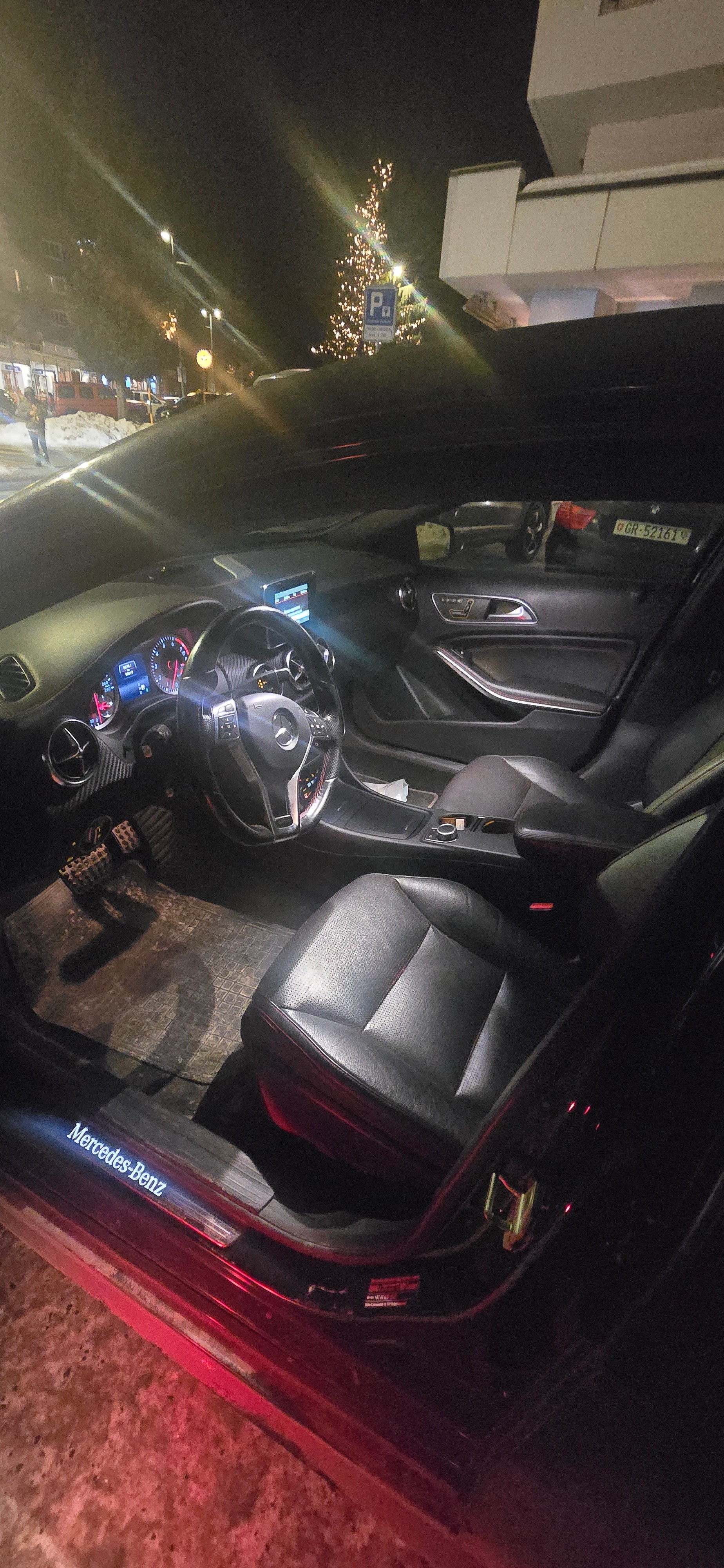 MERCEDES-BENZ A 250 AMG Line 4Matic 7G-DCT-image-5