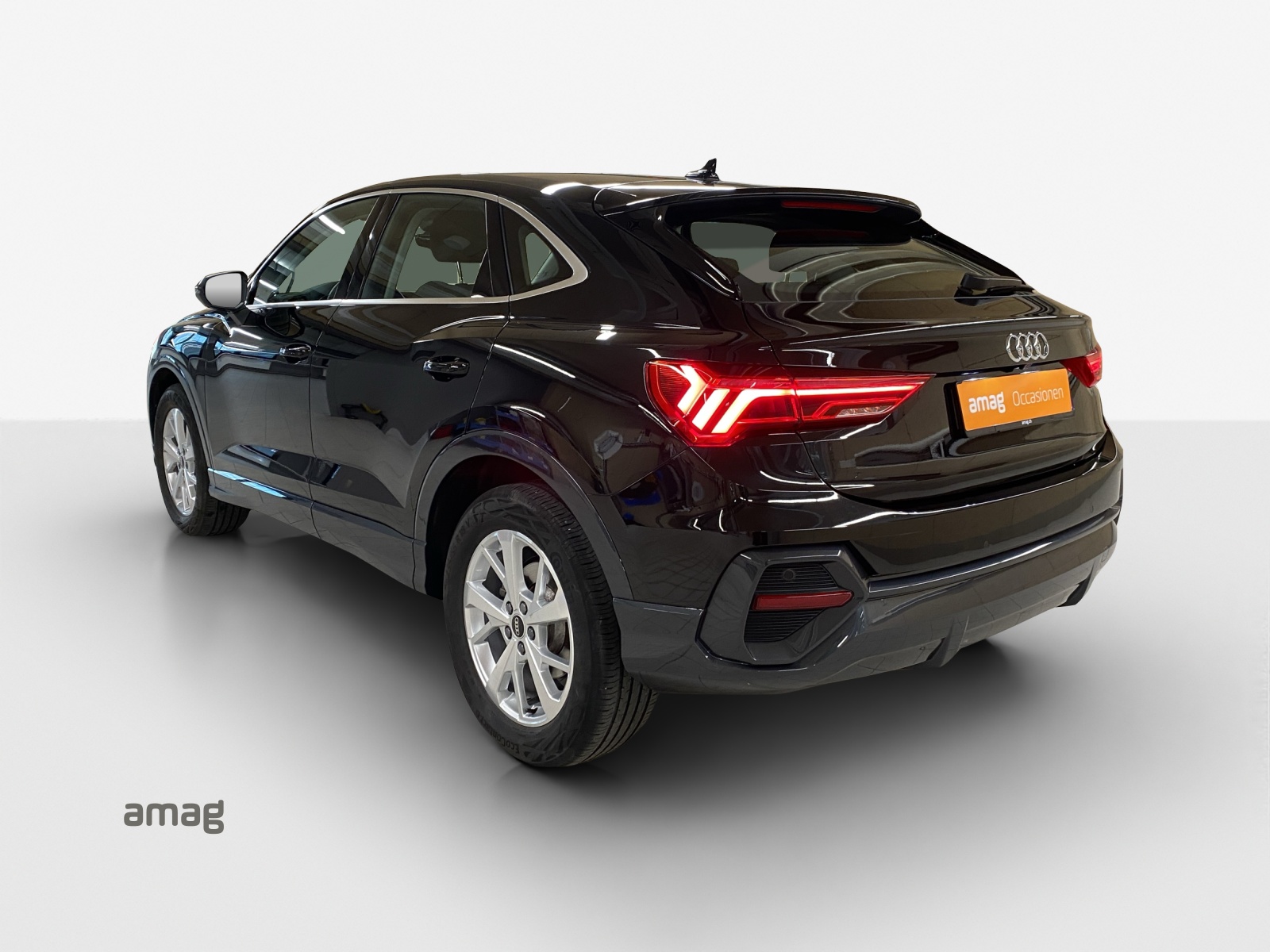 AUDI Q3 Sportback 35 TFSI Attraction S-tronic-image-1