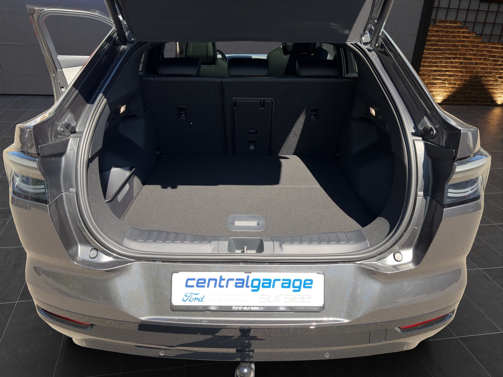 FORD Capri Extended Range (79 kWh) Premium AWD 4x4 AUTOMAT-image-13