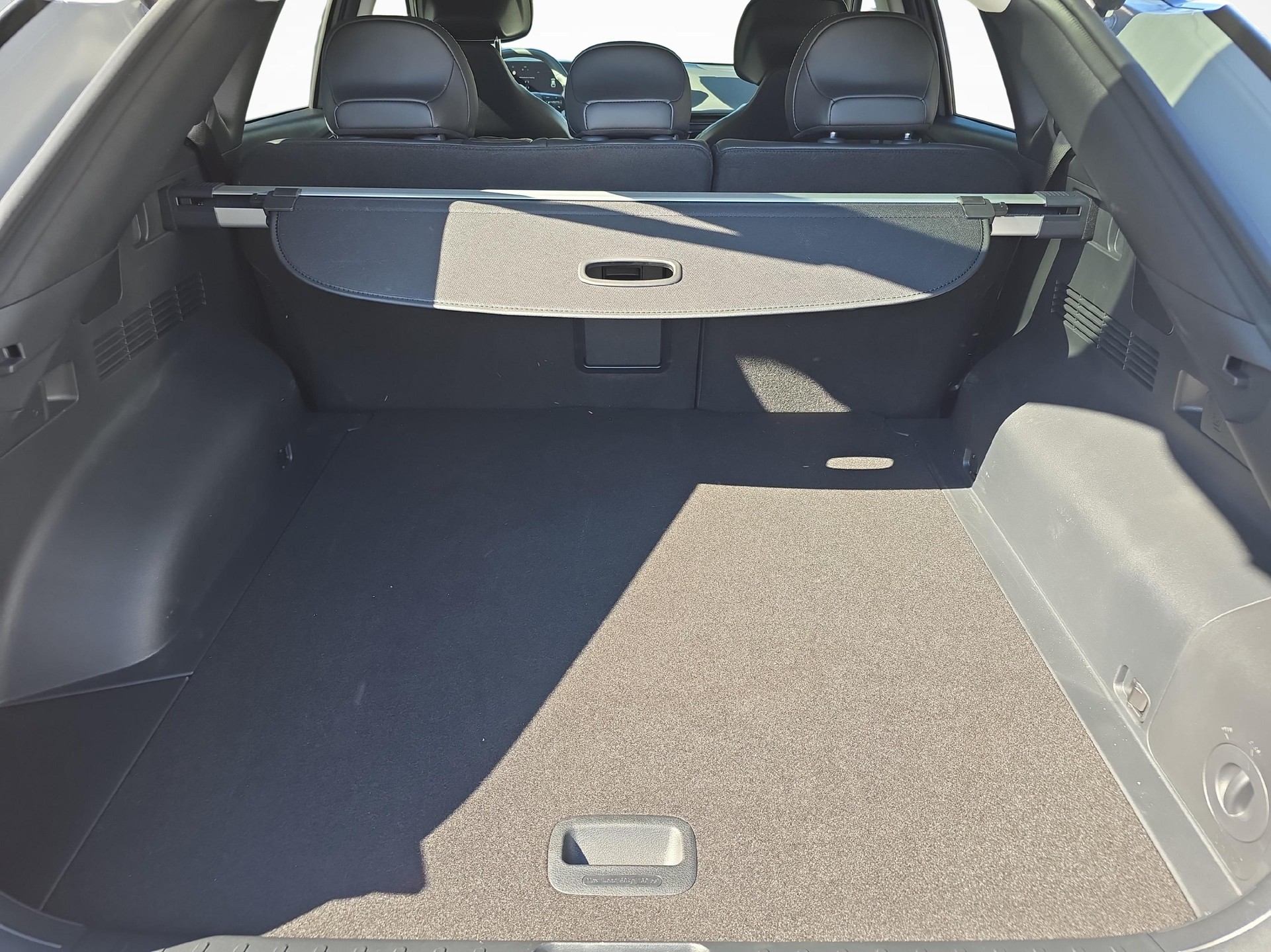 KIA EV6 84 kWh Earth-image-12