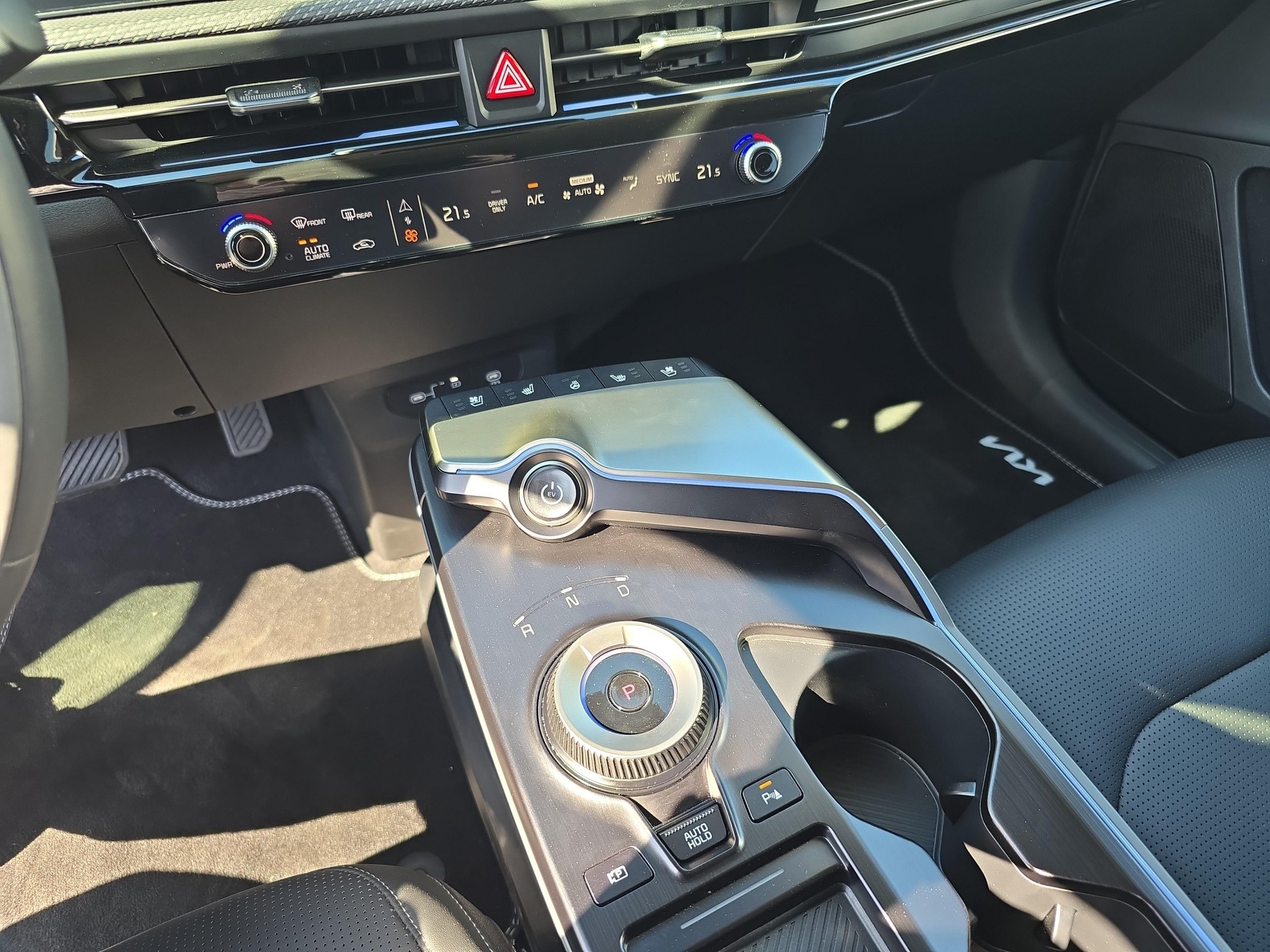 KIA EV6 84 kWh Earth-image-16