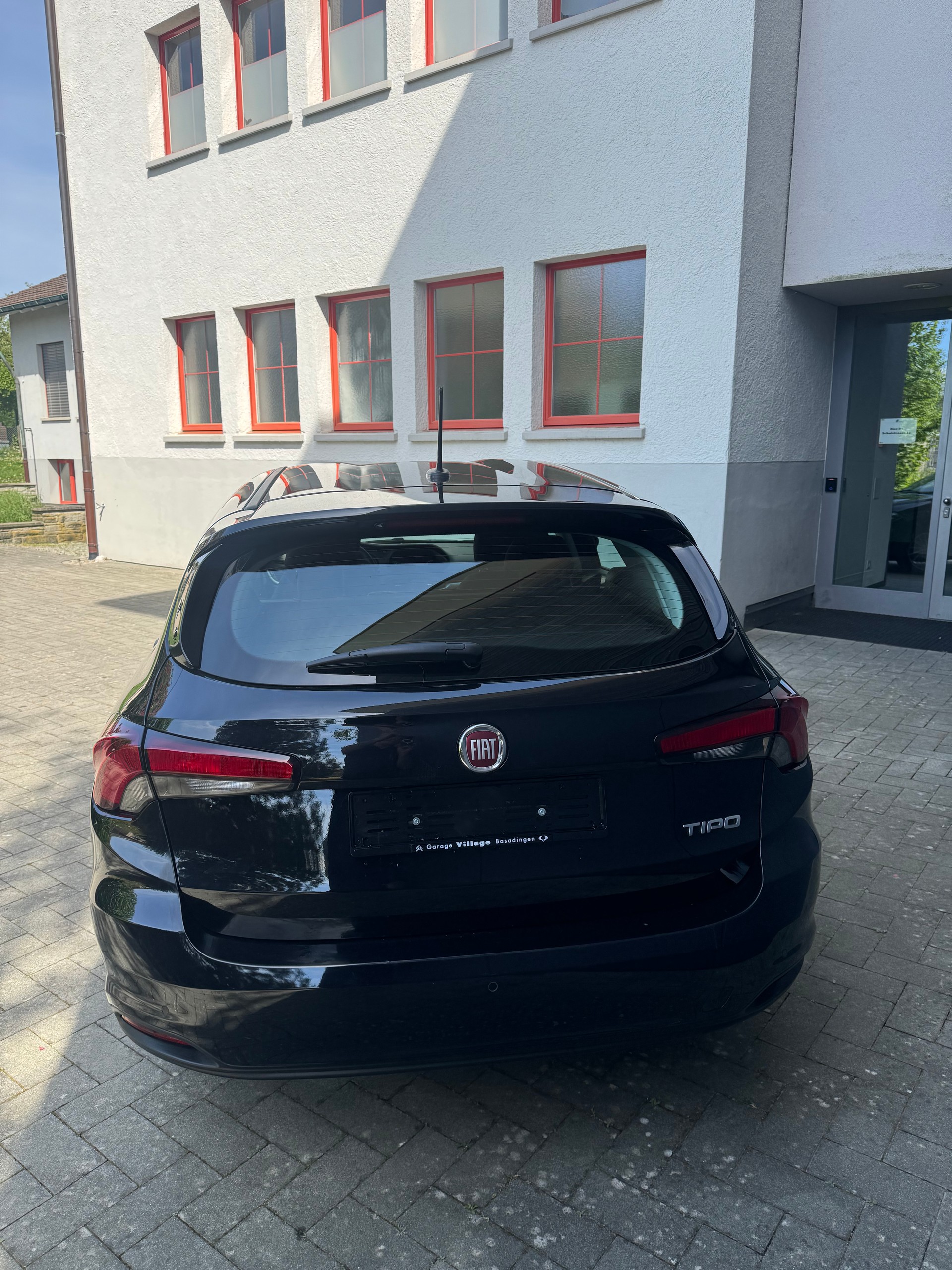 FIAT Tipo 1.4T Station Wagon Street-image-4