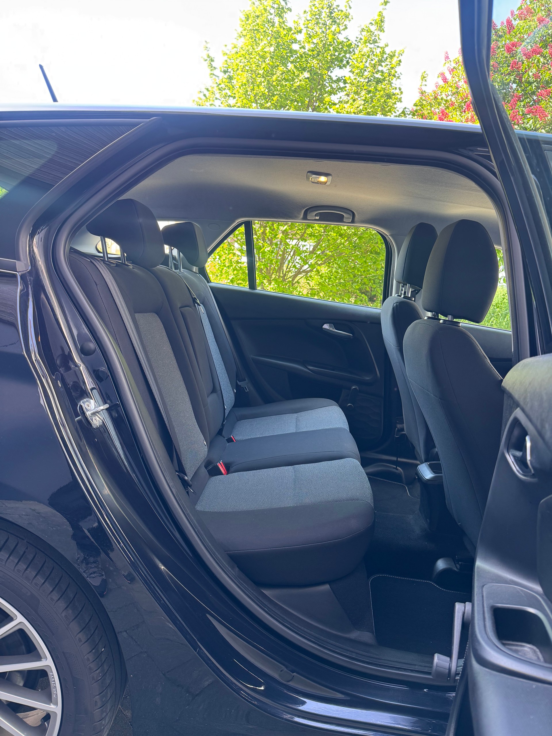 FIAT Tipo 1.4T Station Wagon Street-image-8