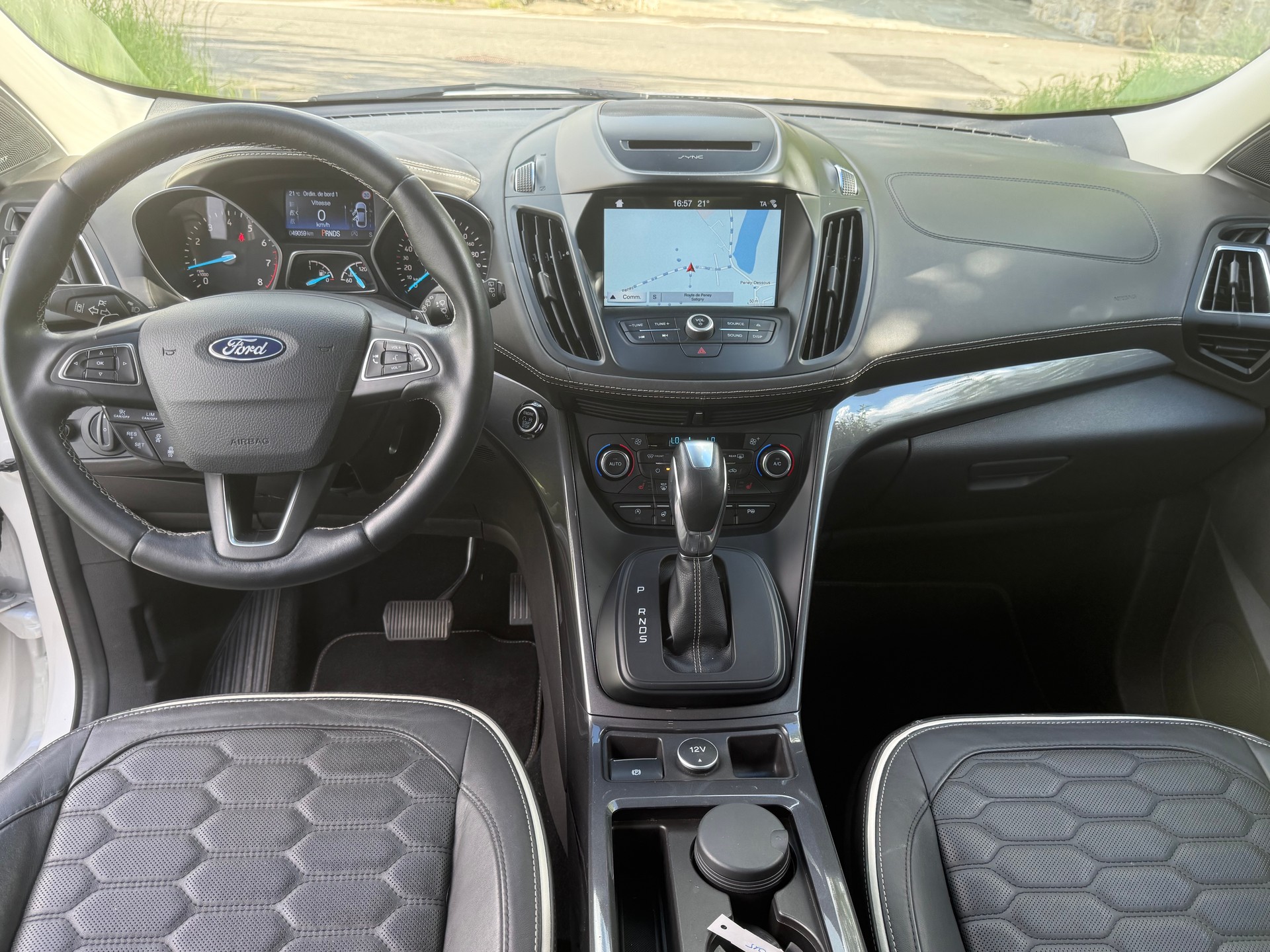 FORD Kuga 1.5 SCTi Vignale 4WD Automatic Voiture suisse . no fumeur-image-15
