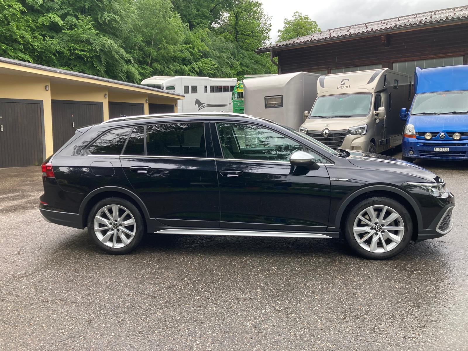 VW Golf 2.0 TSI Alltrack DSG 4Motion-image-7