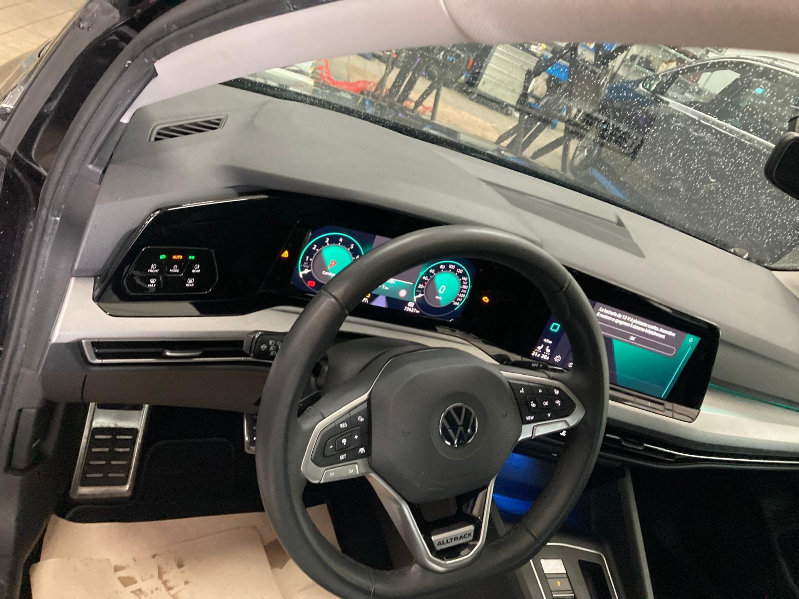 VW Golf 2.0 TSI Alltrack DSG 4Motion-image-13