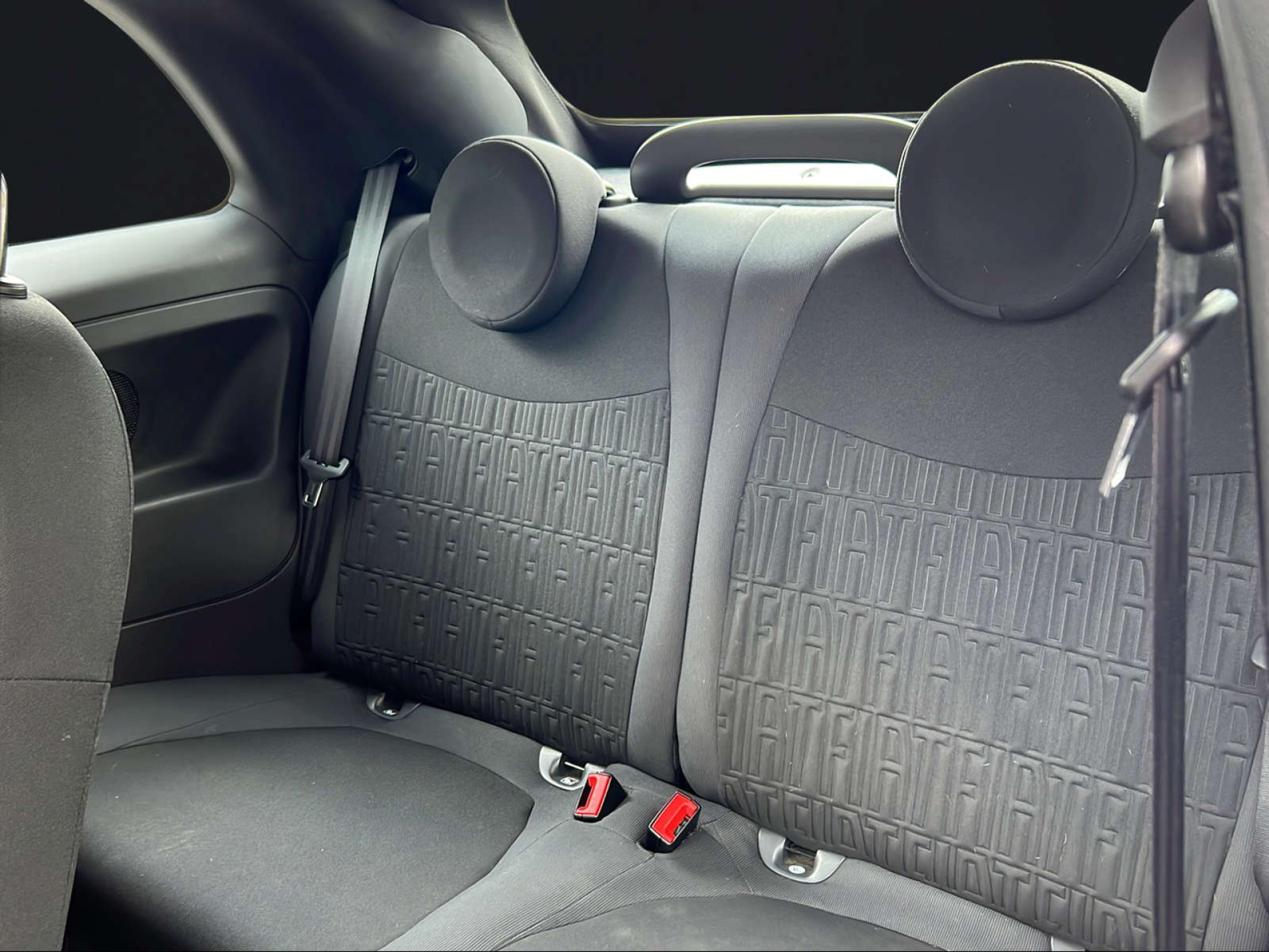 FIAT 500 C 1.0 Hybrid Red-image-11