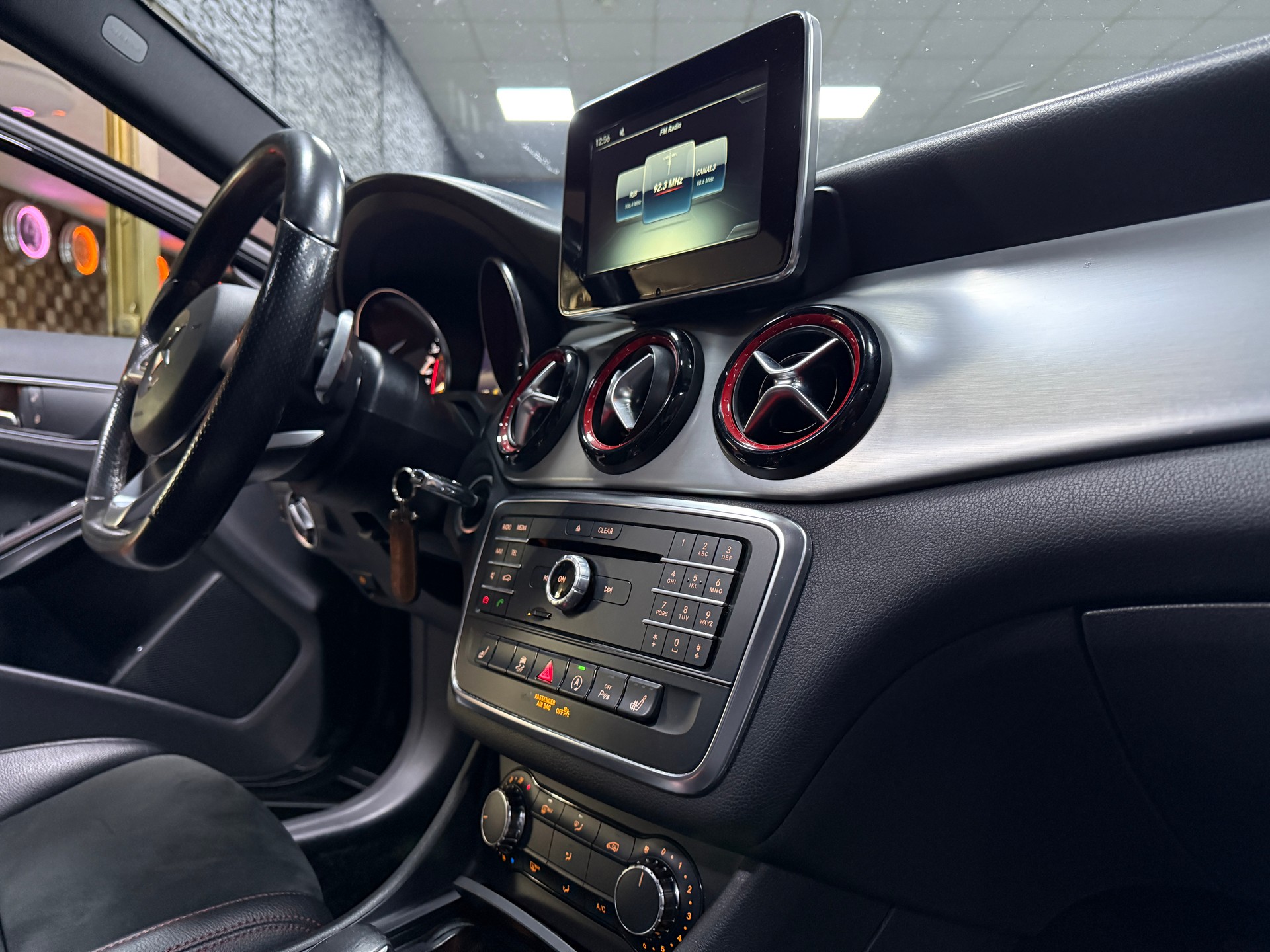 MERCEDES-BENZ GLA 45 AMG 4Matic 7G-DCT-image-14