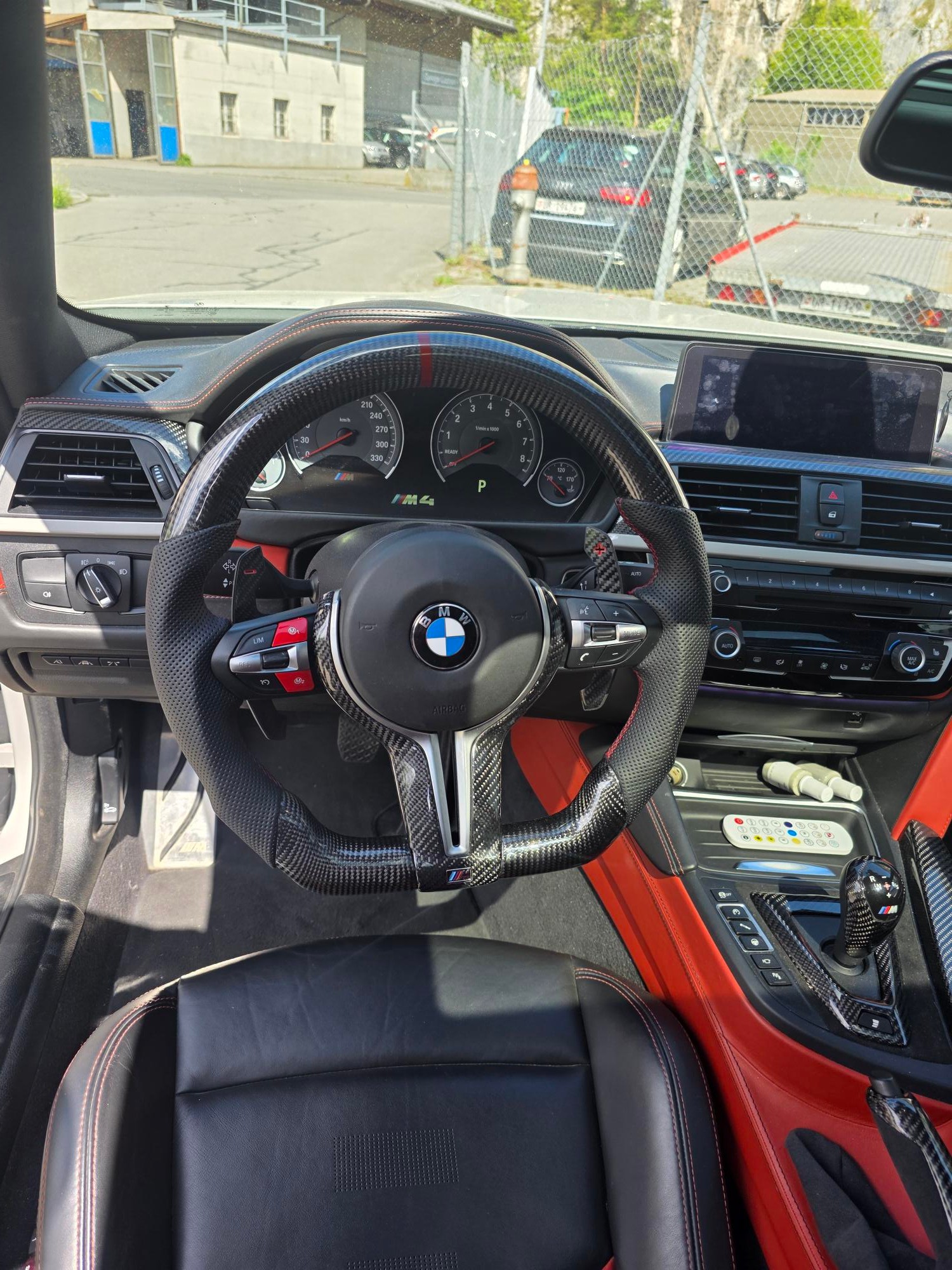 BMW M4 Coupé Competition DKG-image-8