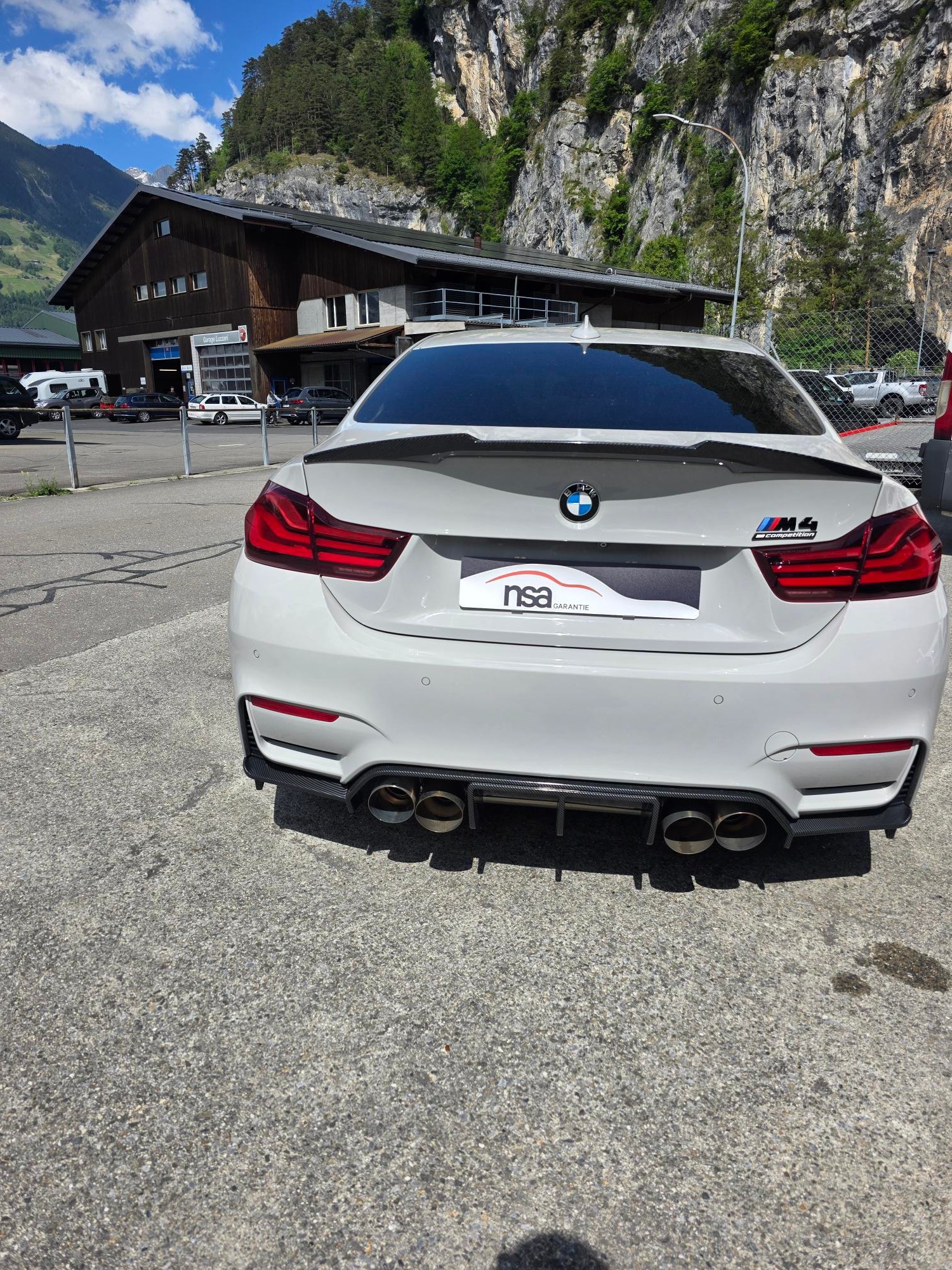 BMW M4 Coupé Competition DKG-image-3