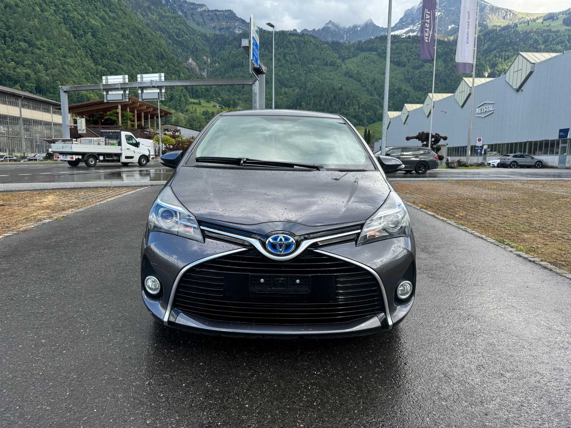 TOYOTA Yaris 1.5 VVT-i Hybrid Trend e-CVT-image-4