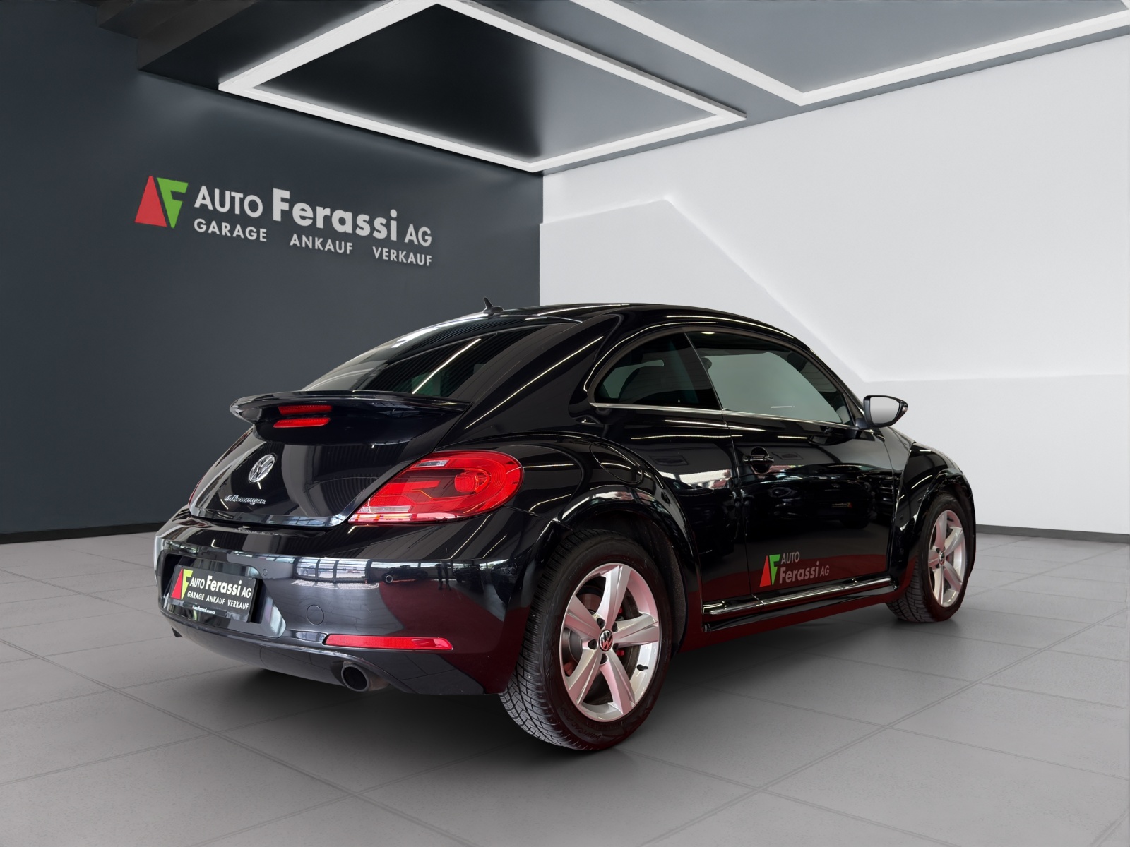 VW Beetle 2.0 TSI Sport DSG-image-5