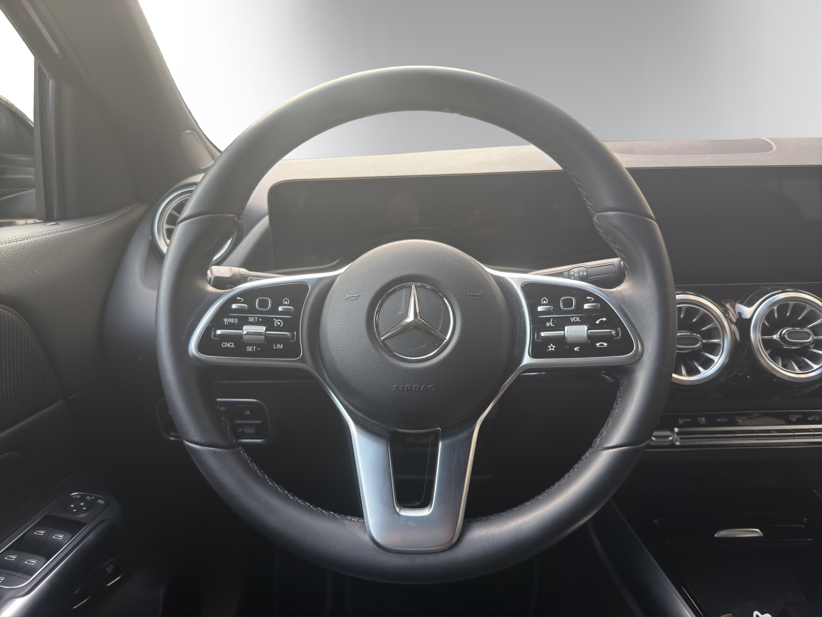 Image MERCEDES-BENZ GLA-250 GLA 250e Progressive 8G-D