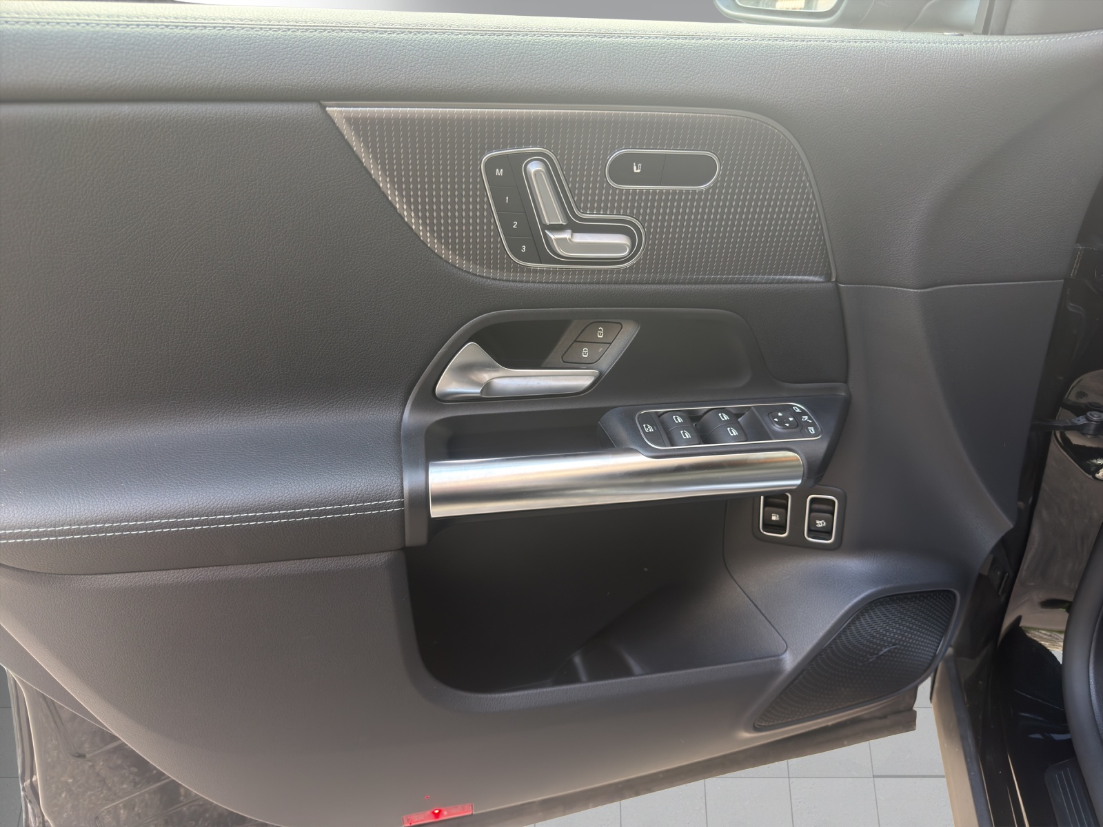 Image MERCEDES-BENZ GLA-250 GLA 250e Progressive 8G-D